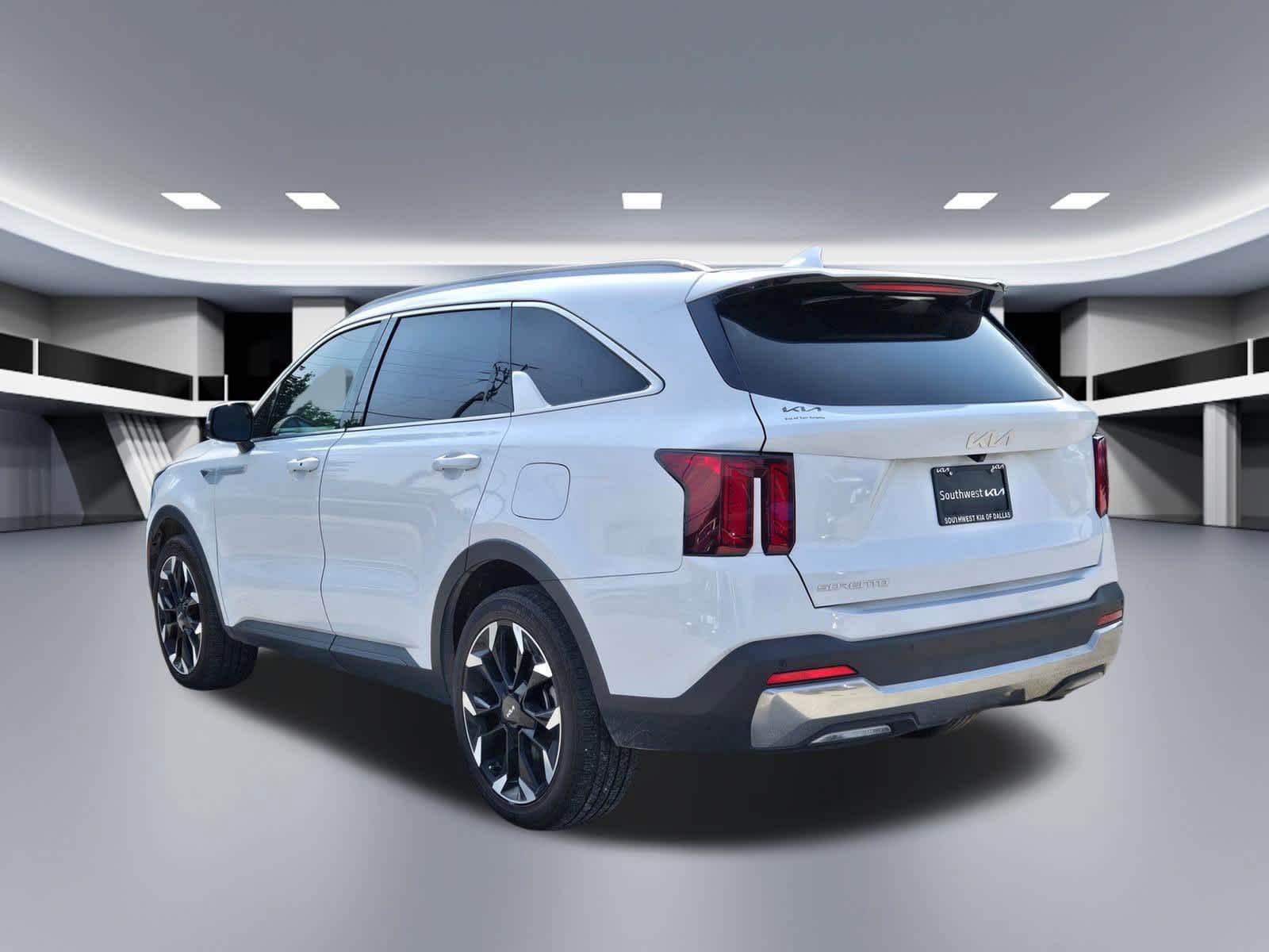 Thumbnail: 2025 Kia Sorento - 4