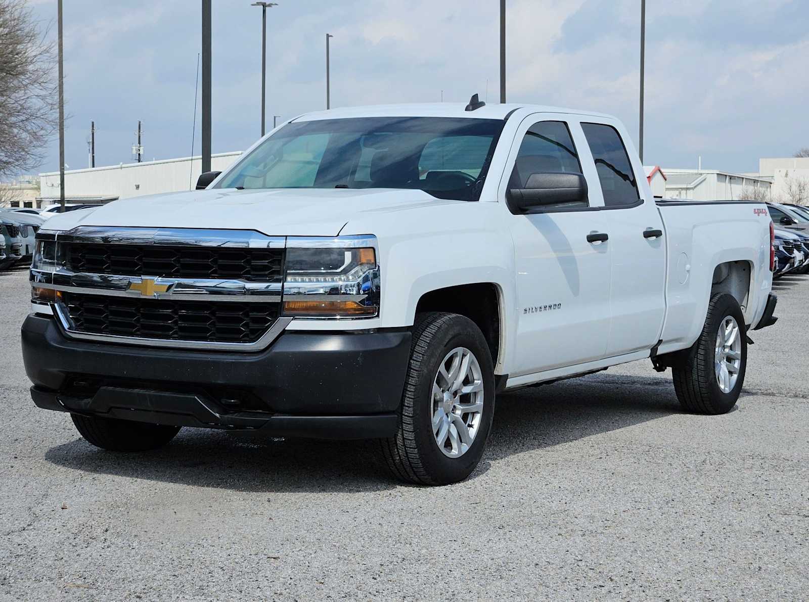 Thumbnail: 2019 Chevrolet Silverado 1500 - 10
