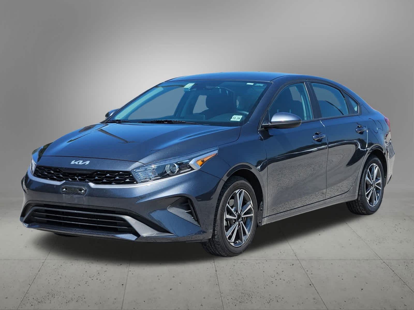 Thumbnail: 2023 Kia Forte - 9