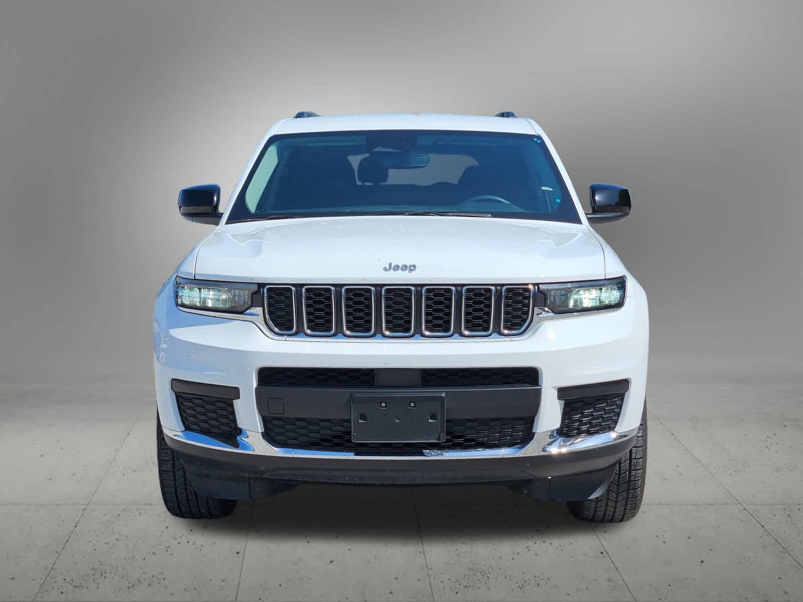 Thumbnail: 2023 Jeep Grand Cherokee L - 8