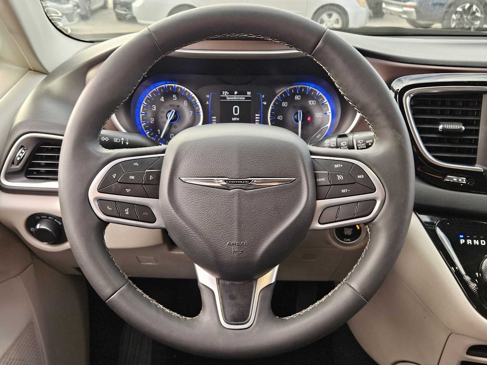 Thumbnail: 2023 Chrysler Voyager - 24