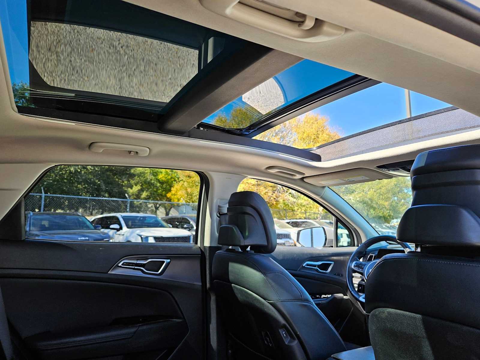 Thumbnail: 2023 Kia Sportage - 23