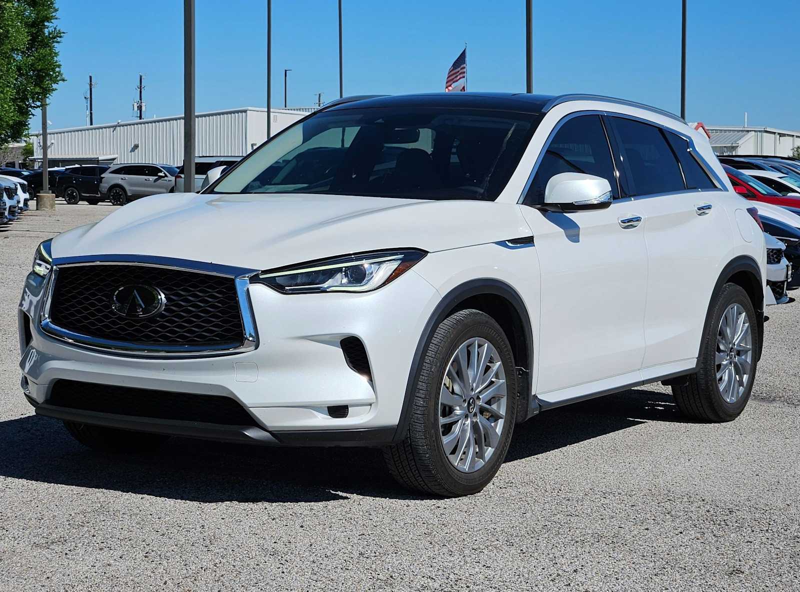 Thumbnail: 2023 INFINITI QX50 - 10