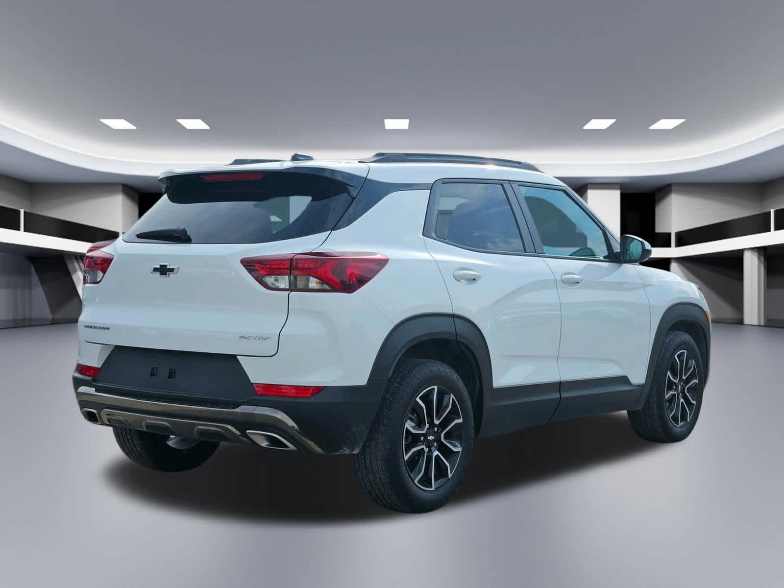 Thumbnail: 2023 Chevrolet TrailBlazer - 6