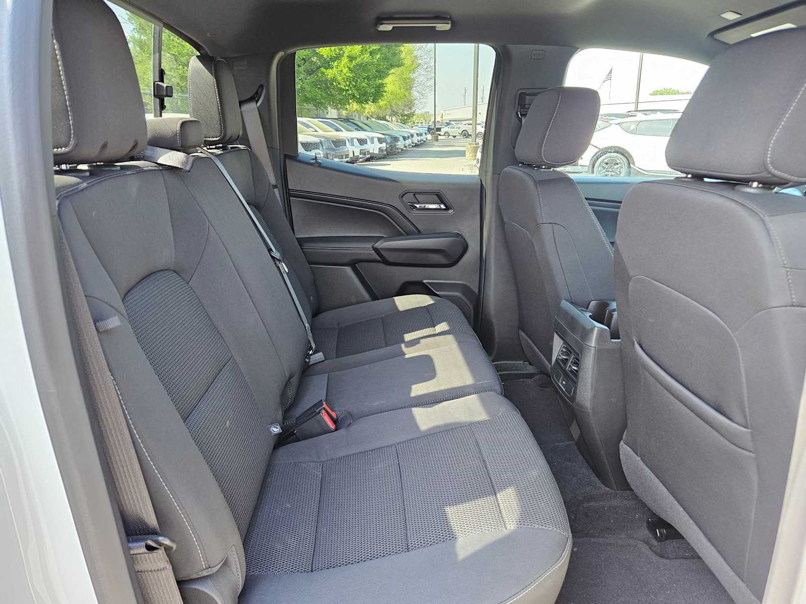 Thumbnail: 2023 Chevrolet Colorado - 19