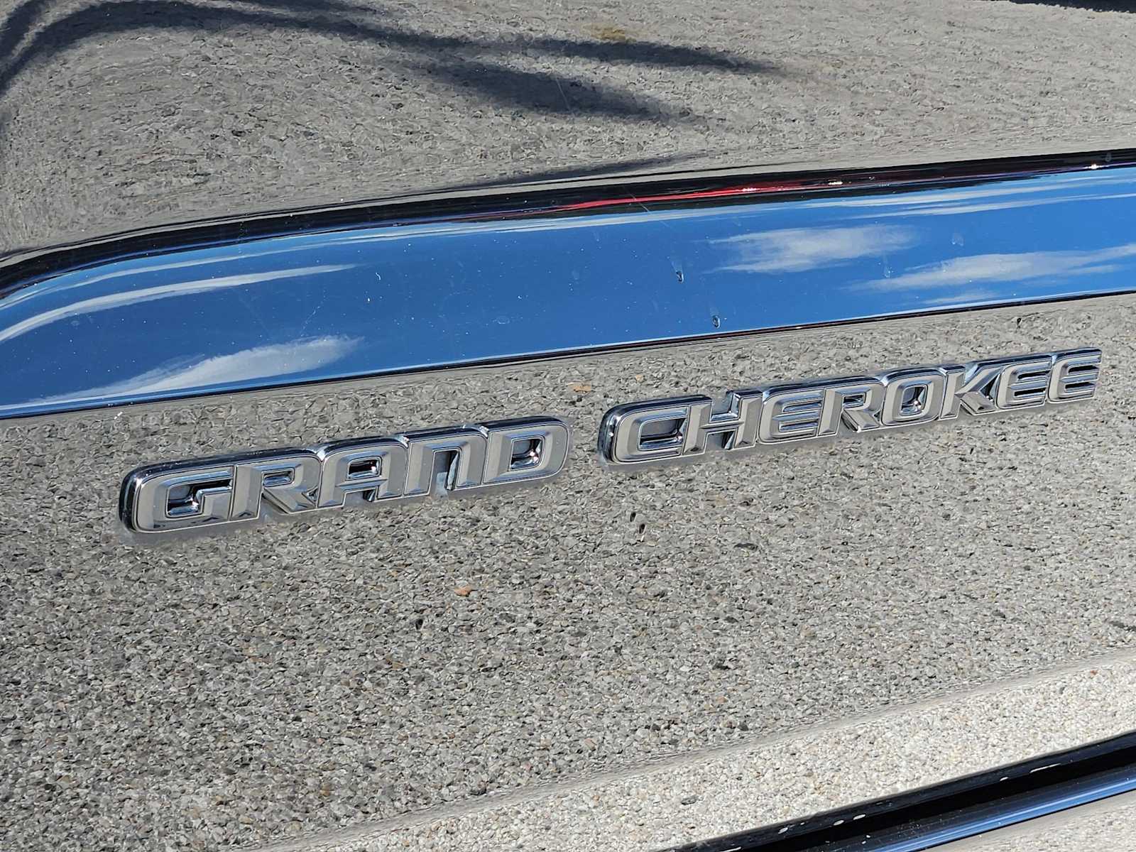Thumbnail: 2021 Jeep Grand Cherokee - 11