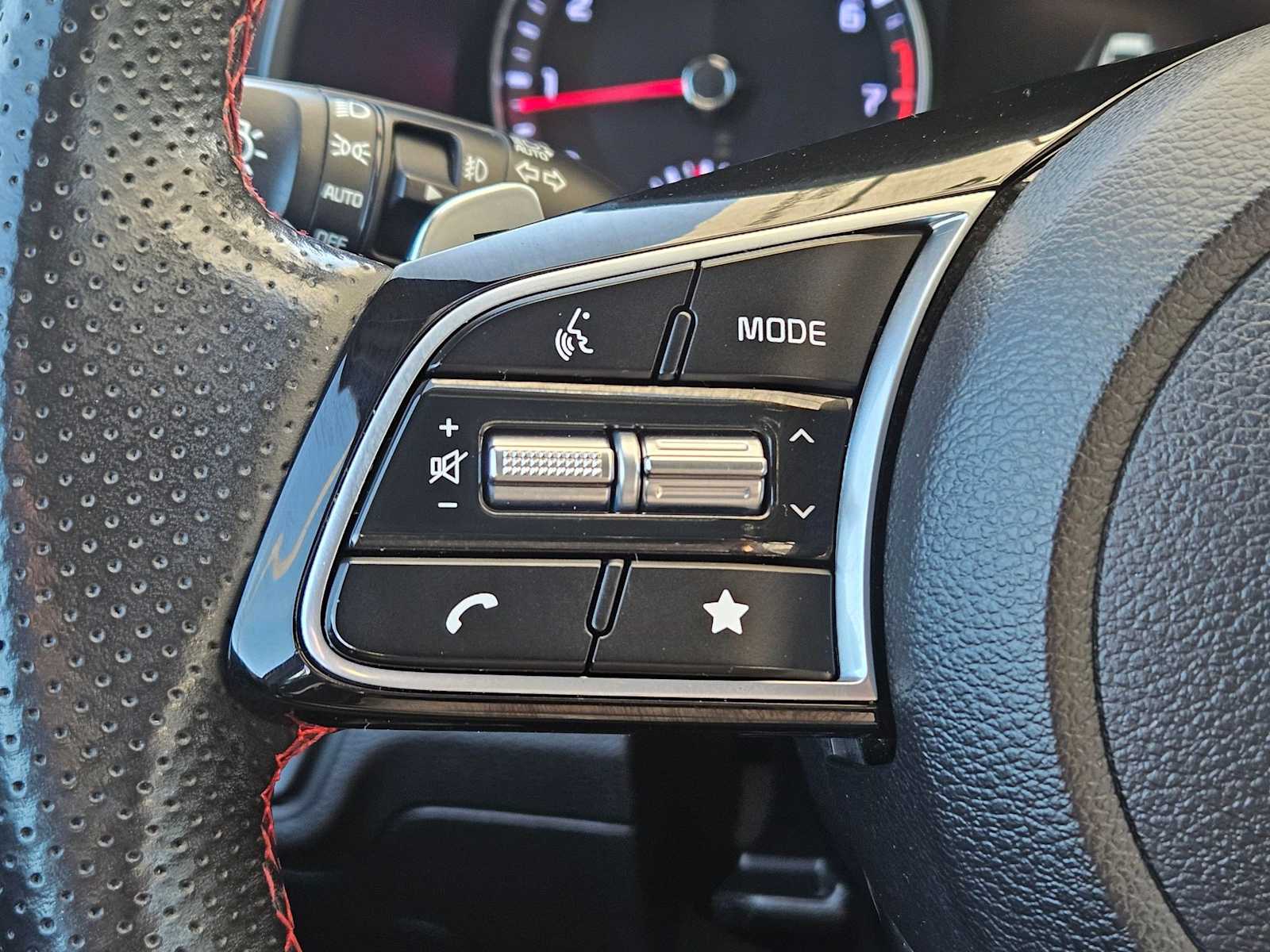 Thumbnail: 2023 Kia Forte - 23