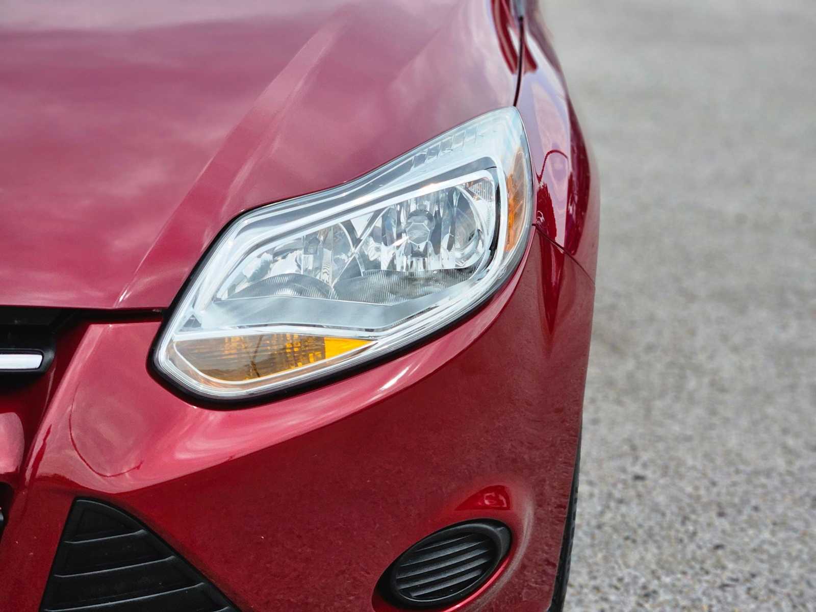 Thumbnail: 2014 Ford Focus - 11