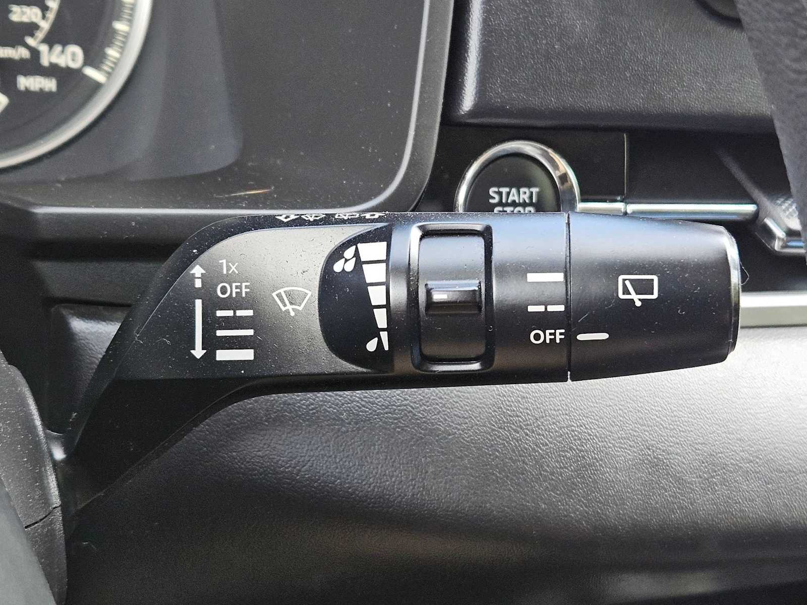 Thumbnail: 2022 Mitsubishi Outlander - 24