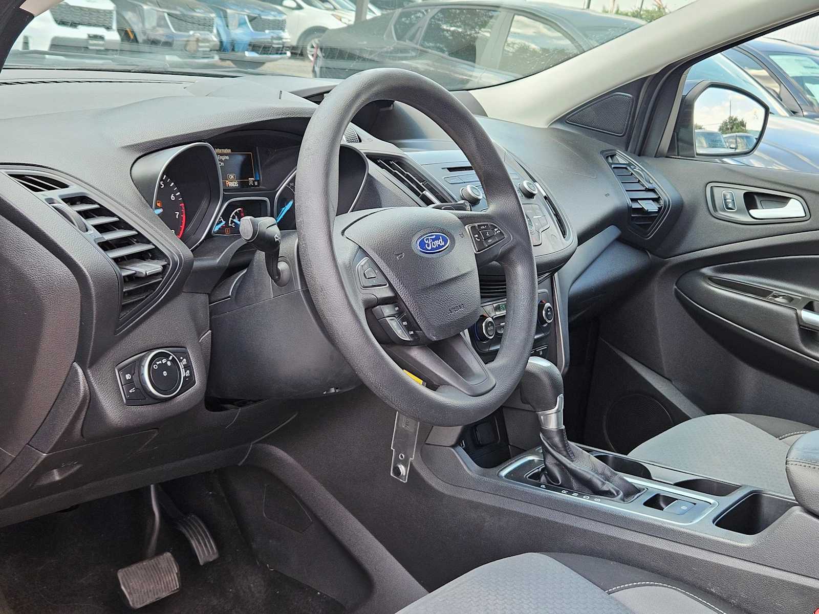 2017 Ford Escape SE photo 2
