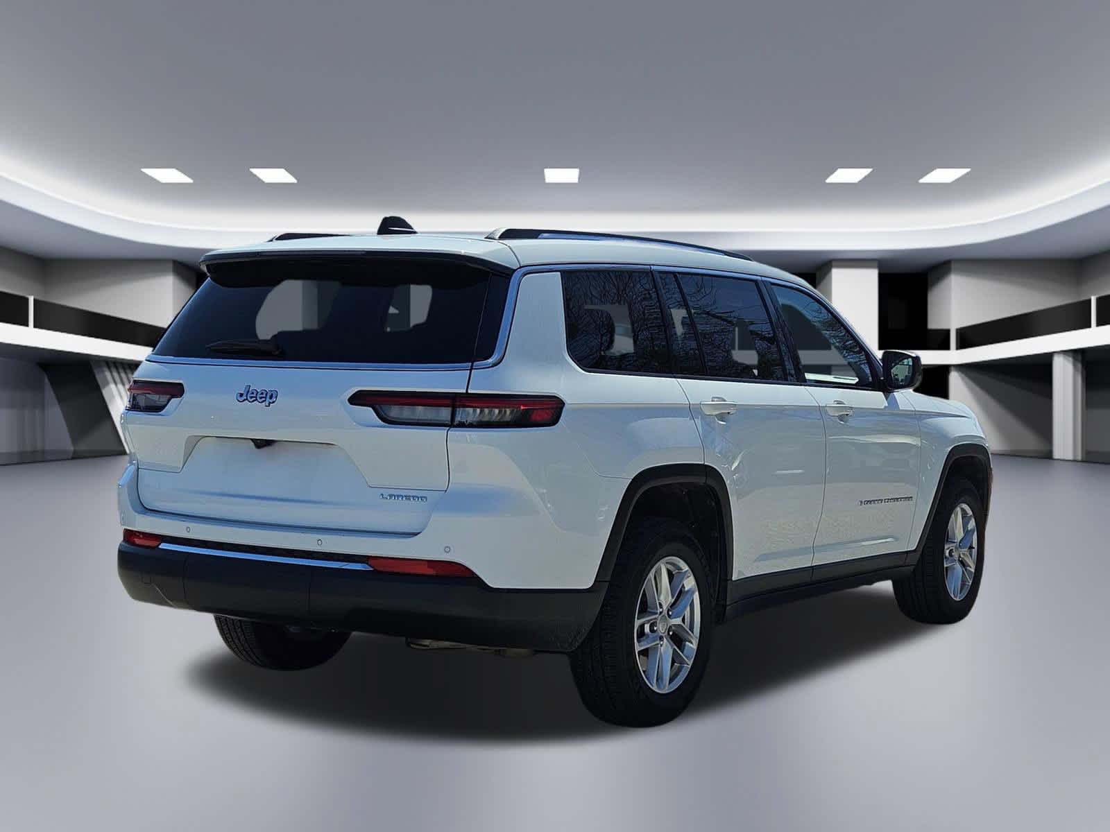 Thumbnail: 2023 Jeep Grand Cherokee L - 6
