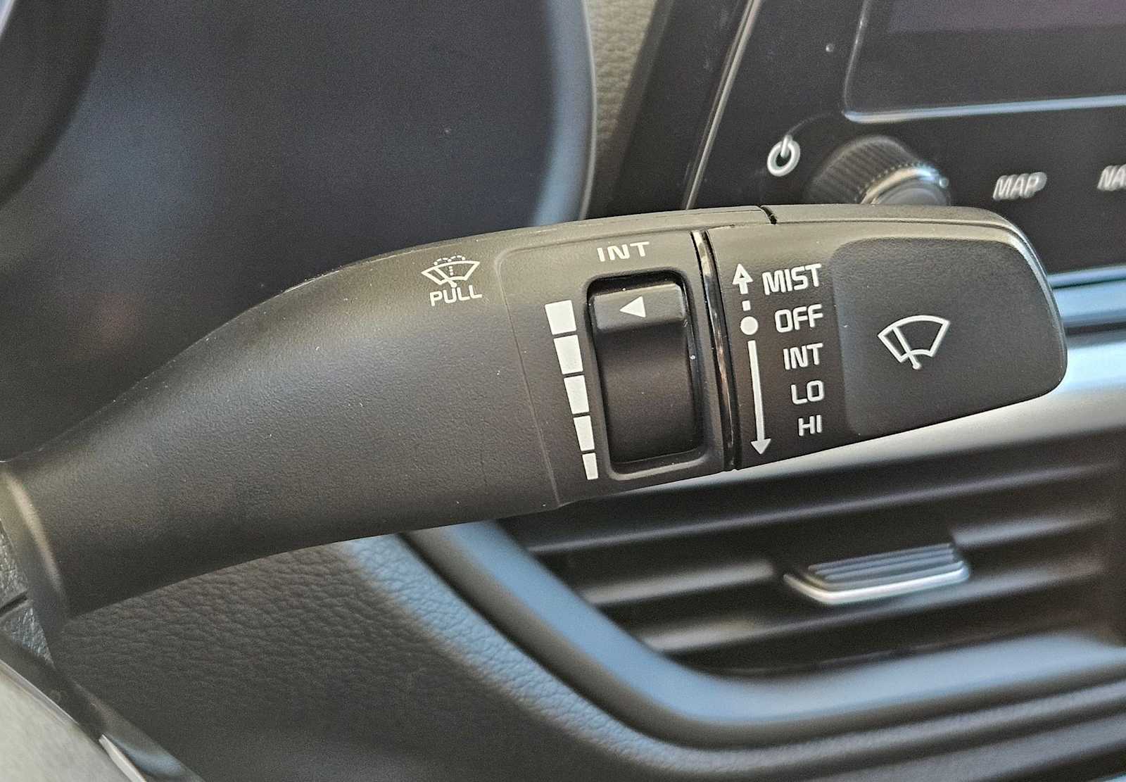 Thumbnail: 2023 Kia Forte - 26