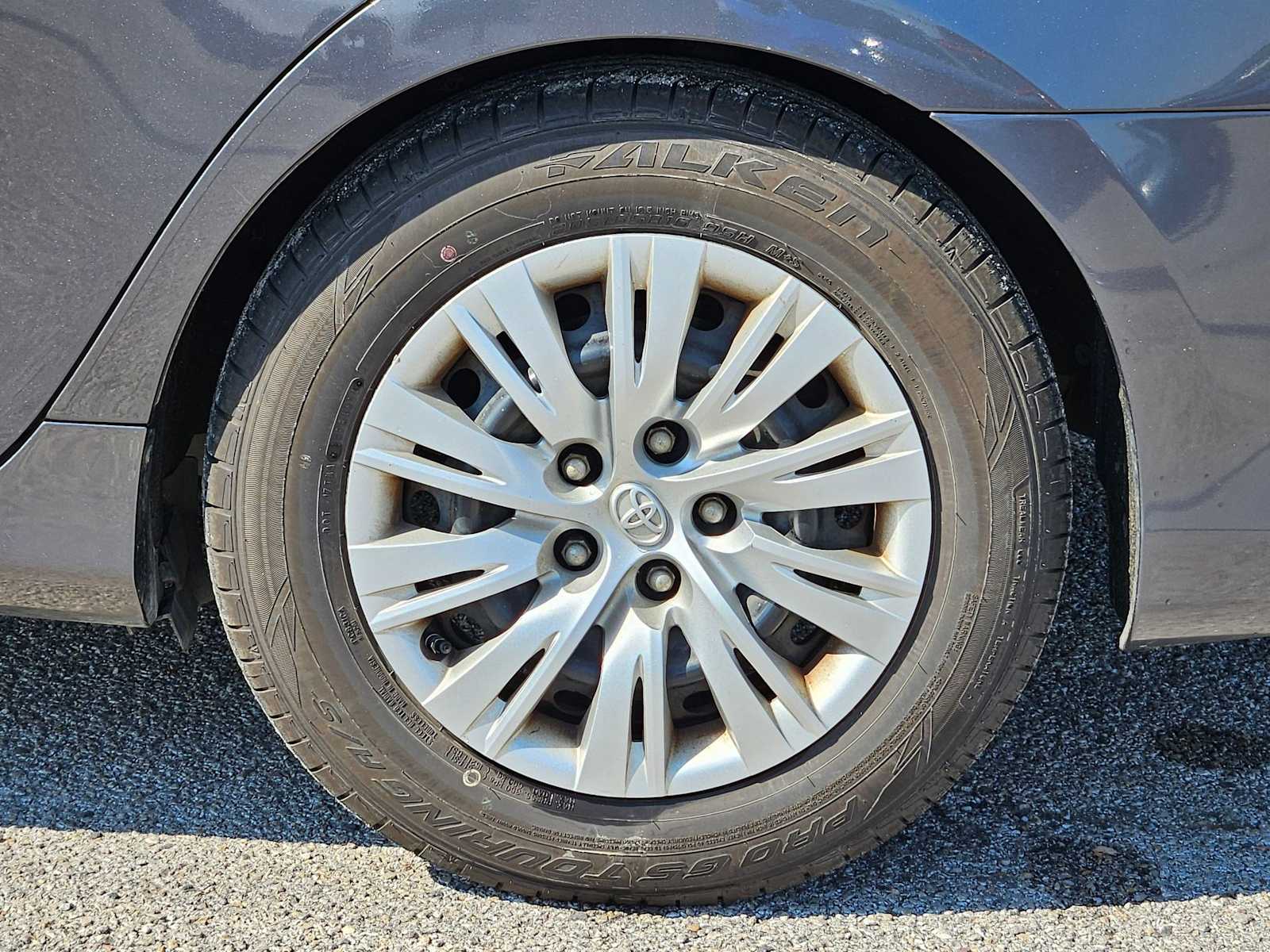 Thumbnail: 2013 Toyota Camry - 11