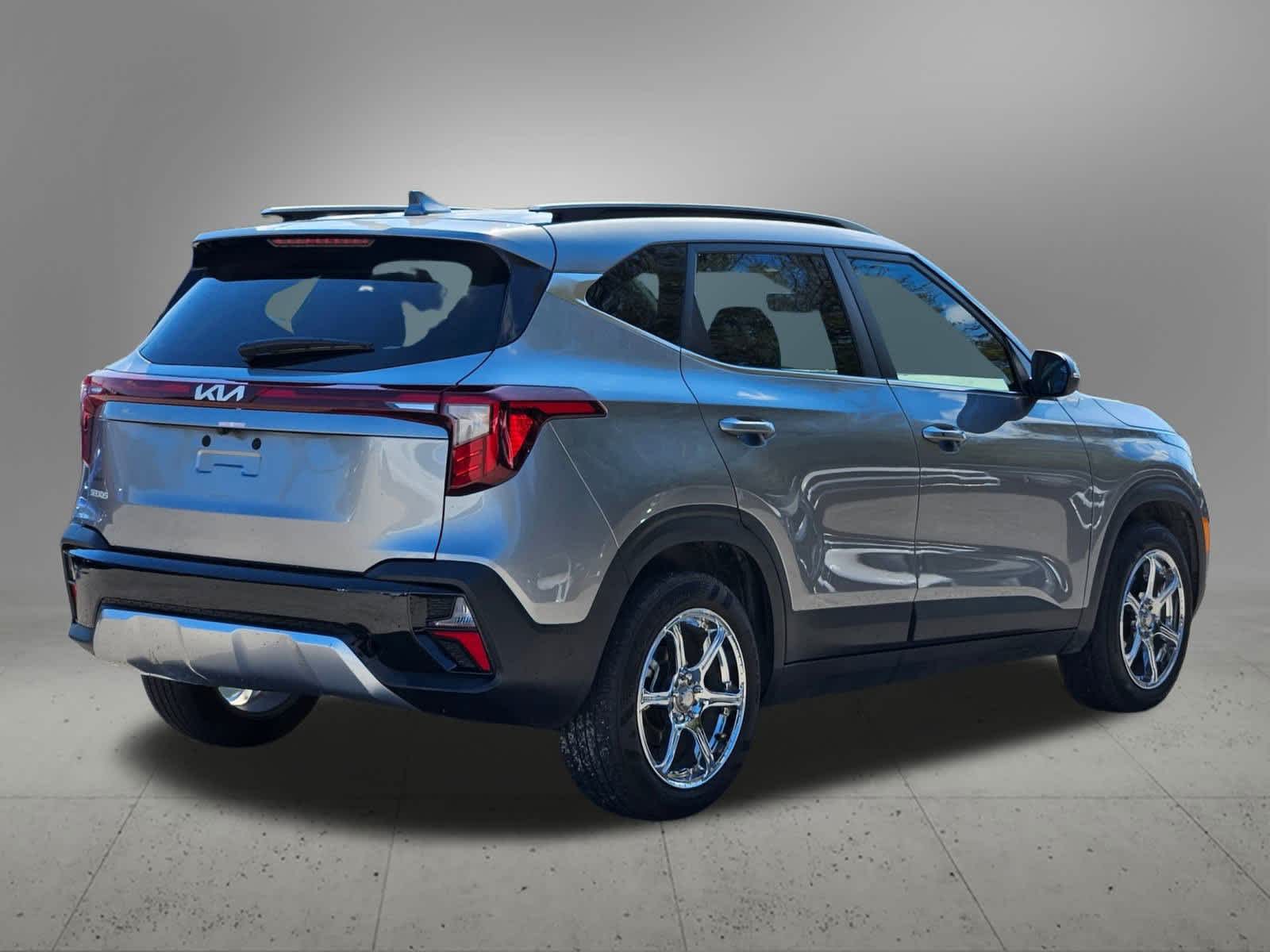 Thumbnail: 2024 Kia Seltos - 6