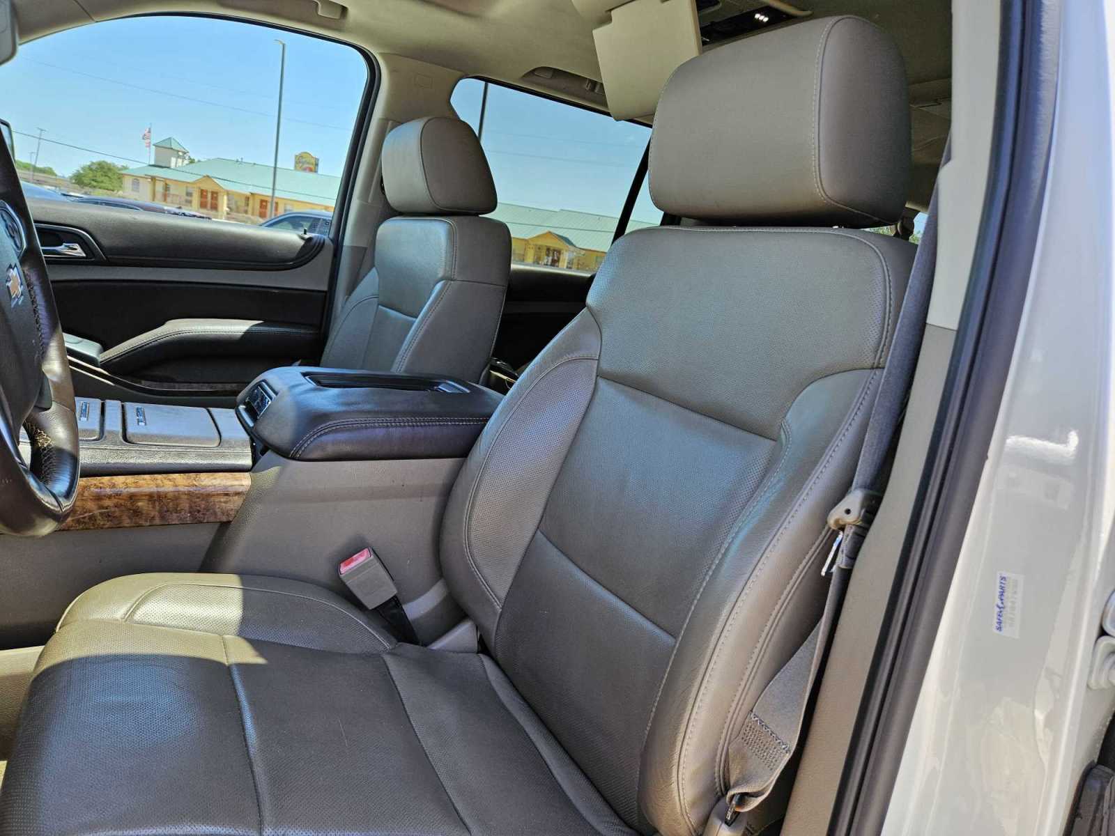 2015 Chevrolet Suburban 1500 LTZ 10