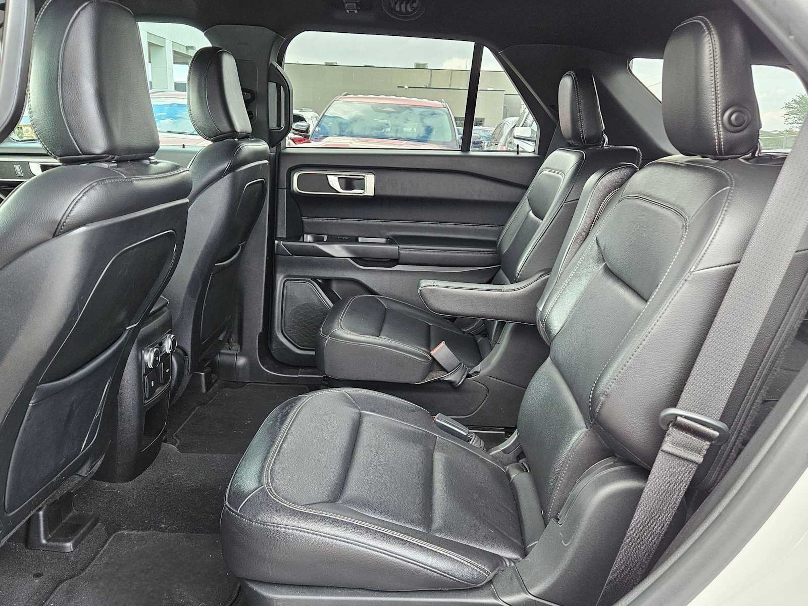 Thumbnail: 2020 Ford Explorer - 13