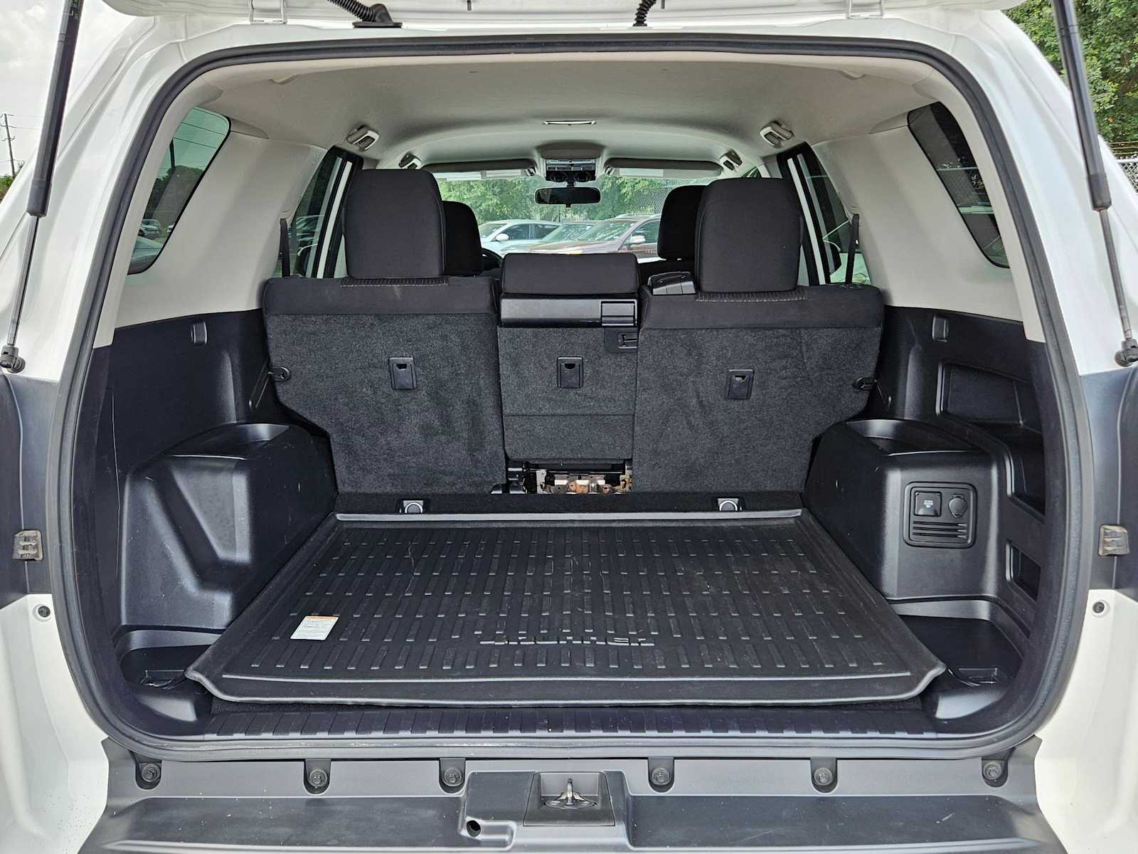 Thumbnail: 2019 Toyota 4Runner - 33