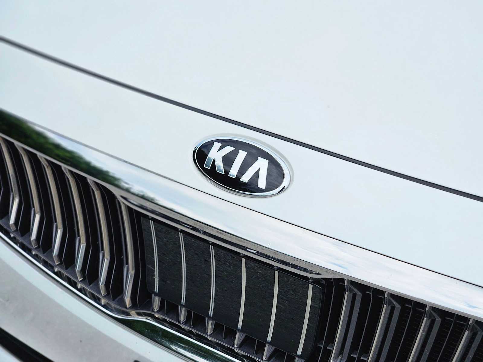 2019 Kia Cadenza Technology 12