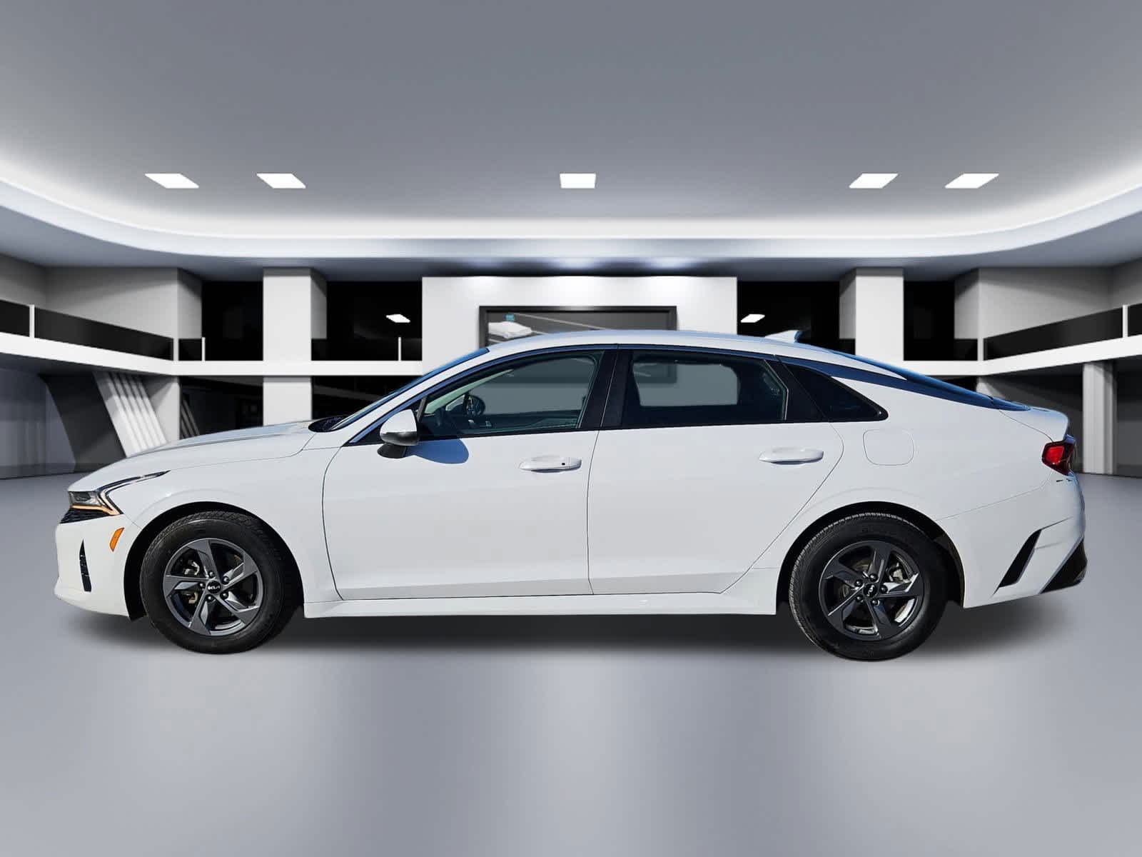 Thumbnail: 2023 Kia K5 - 3