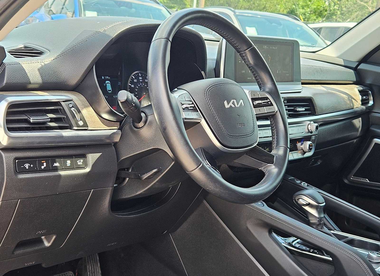 Thumbnail: 2022 Kia Telluride - 13