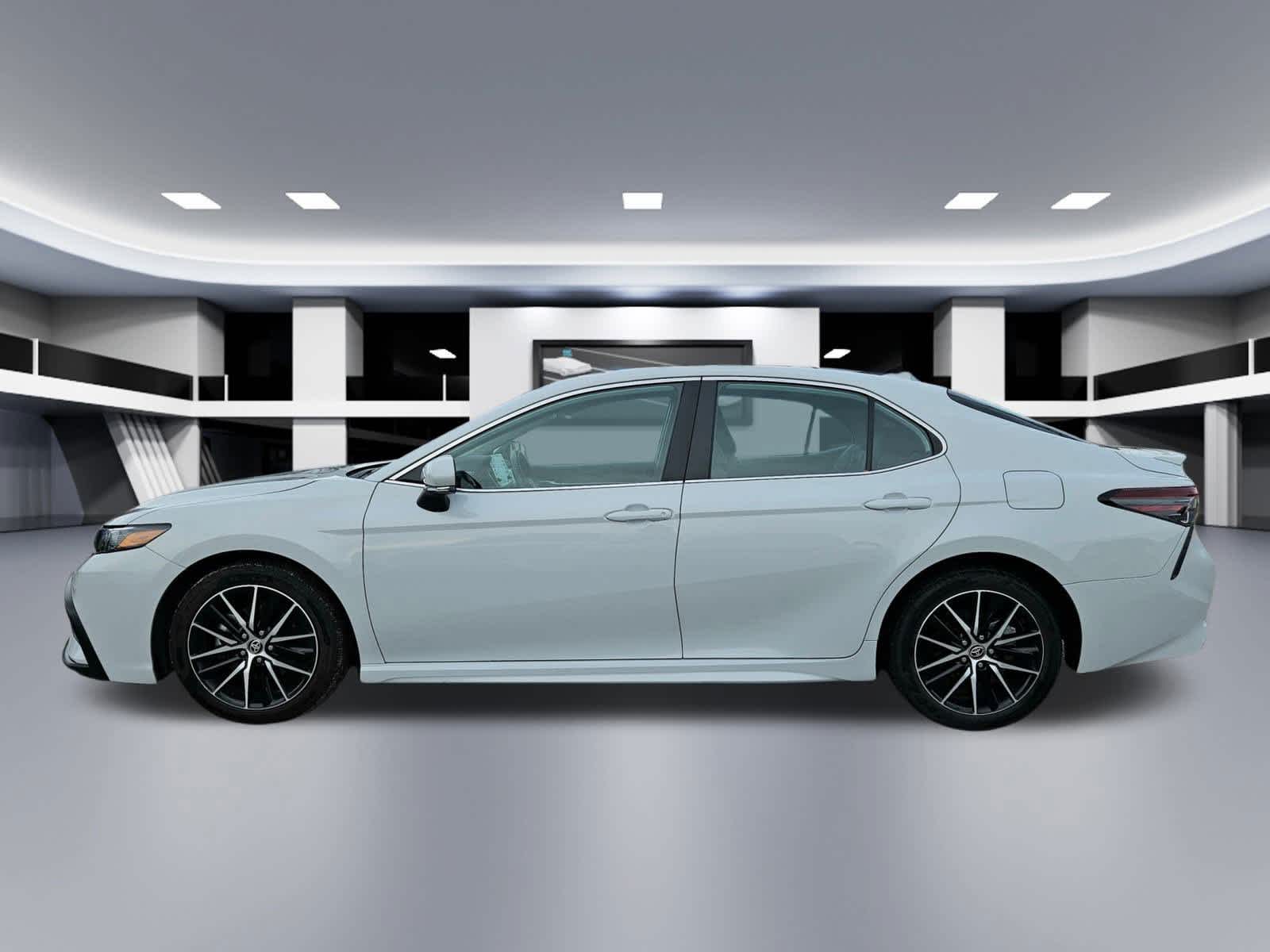 Thumbnail: 2024 Toyota Camry - 3