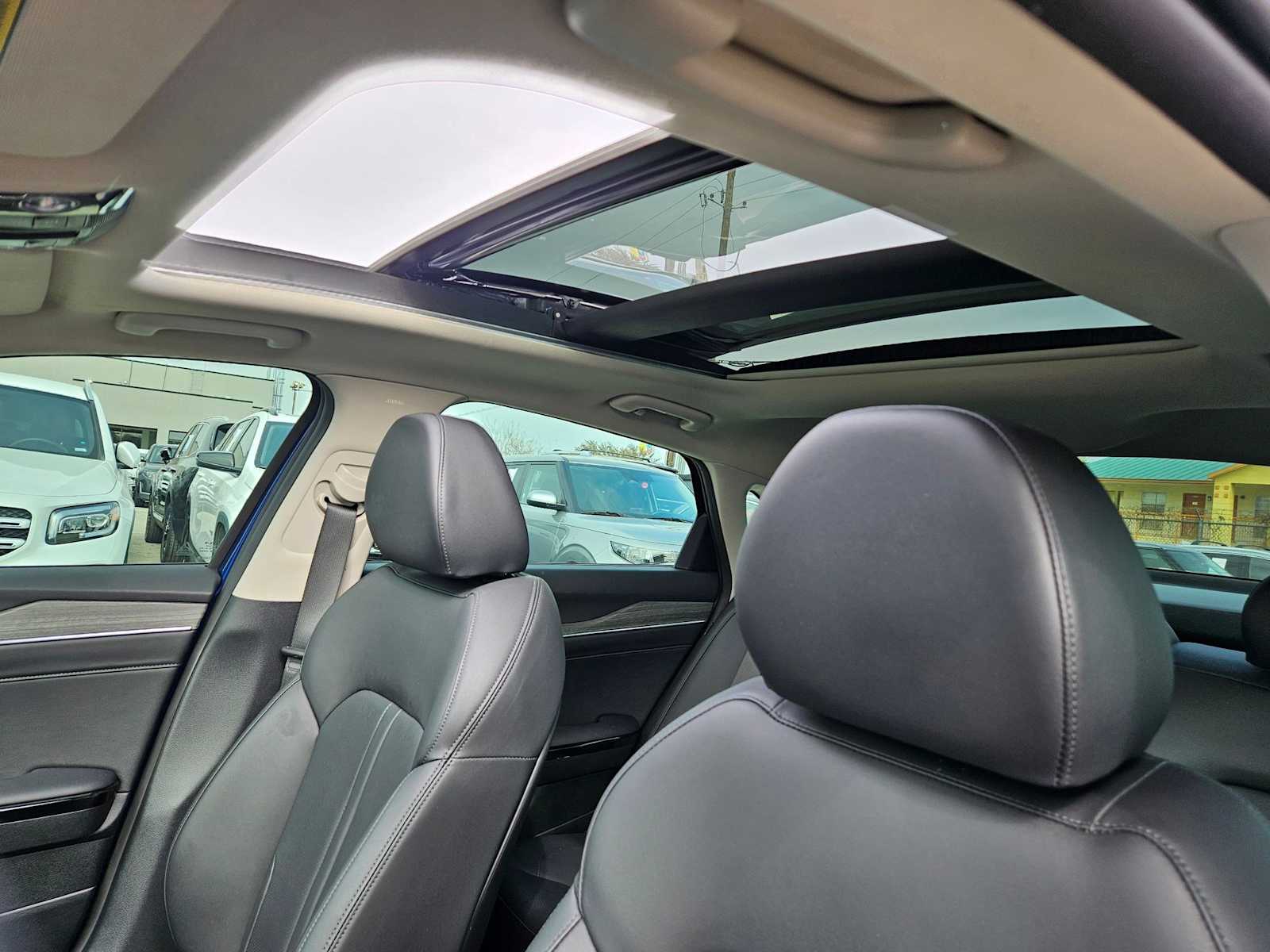 Thumbnail: 2025 Kia K5 - 16