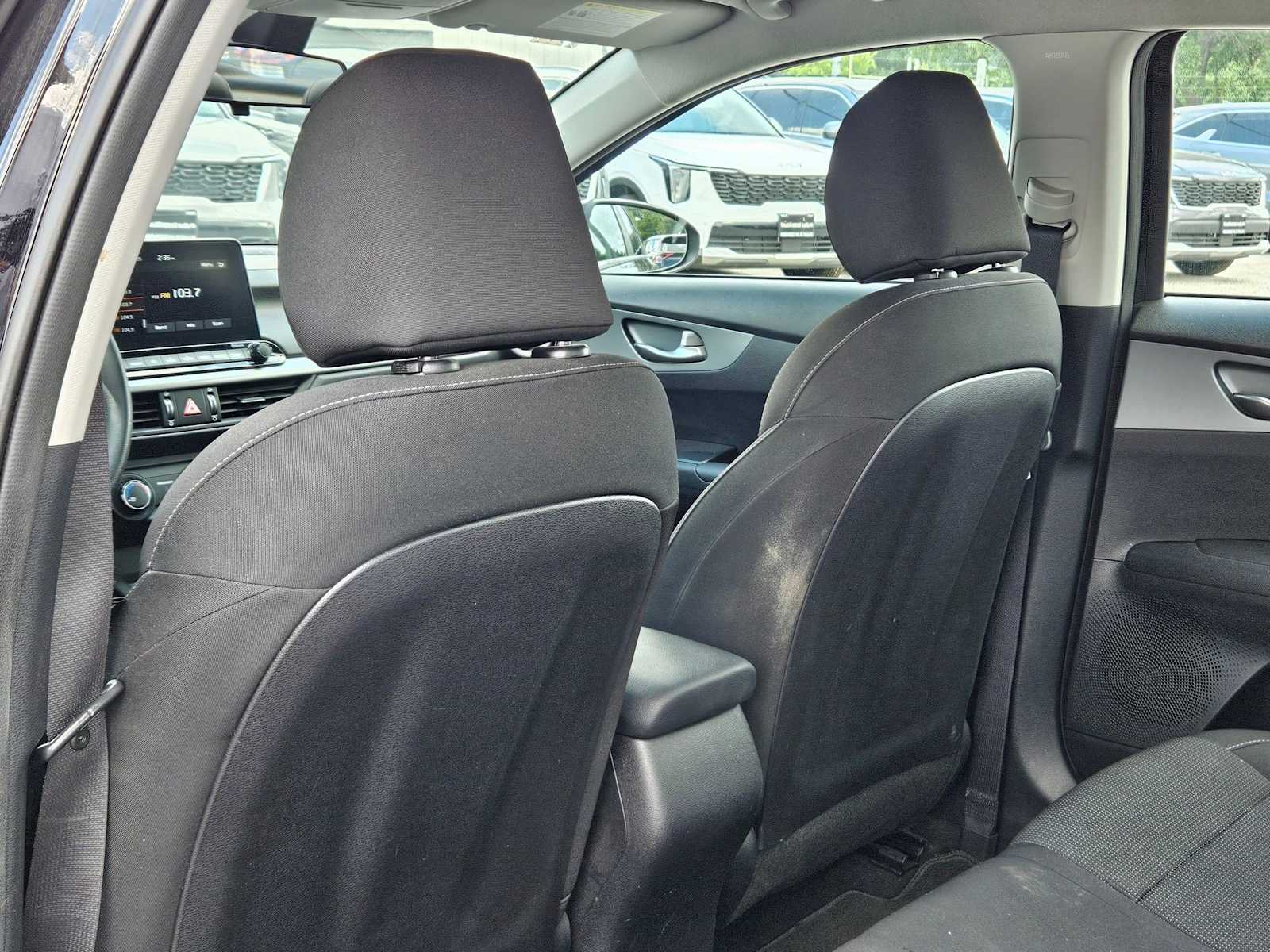 Thumbnail: 2021 Kia Forte - 16