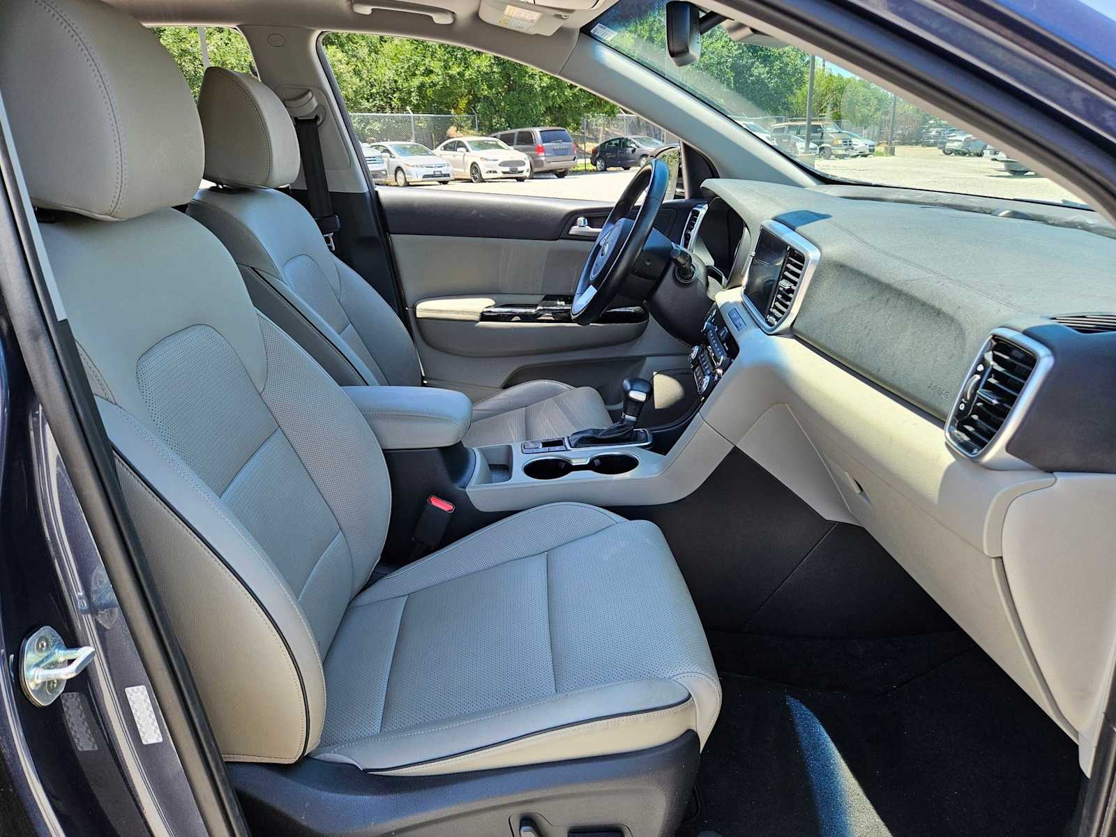 2022 Kia Sportage EX 19