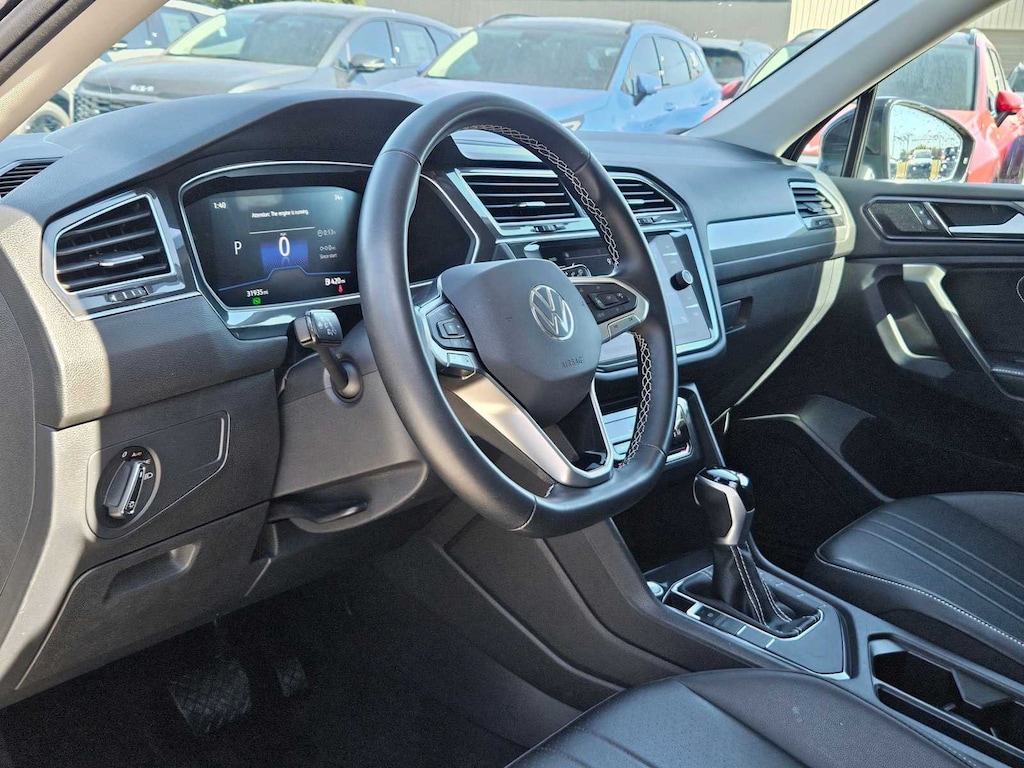 Used 2024 Volkswagen Tiguan 2.0T SE SUV