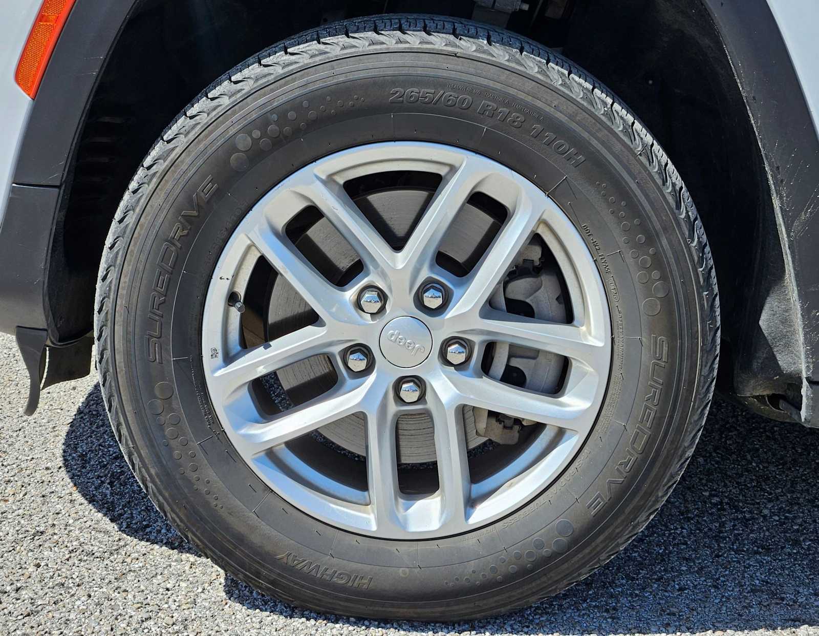 Thumbnail: 2023 Jeep Grand Cherokee L - 14