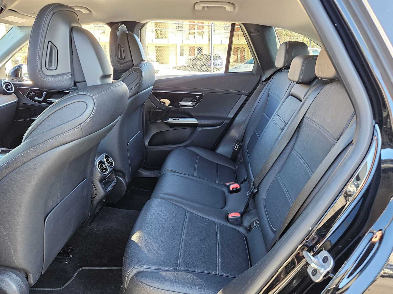 Thumbnail: 2024 Mercedes-Benz GLC - 20