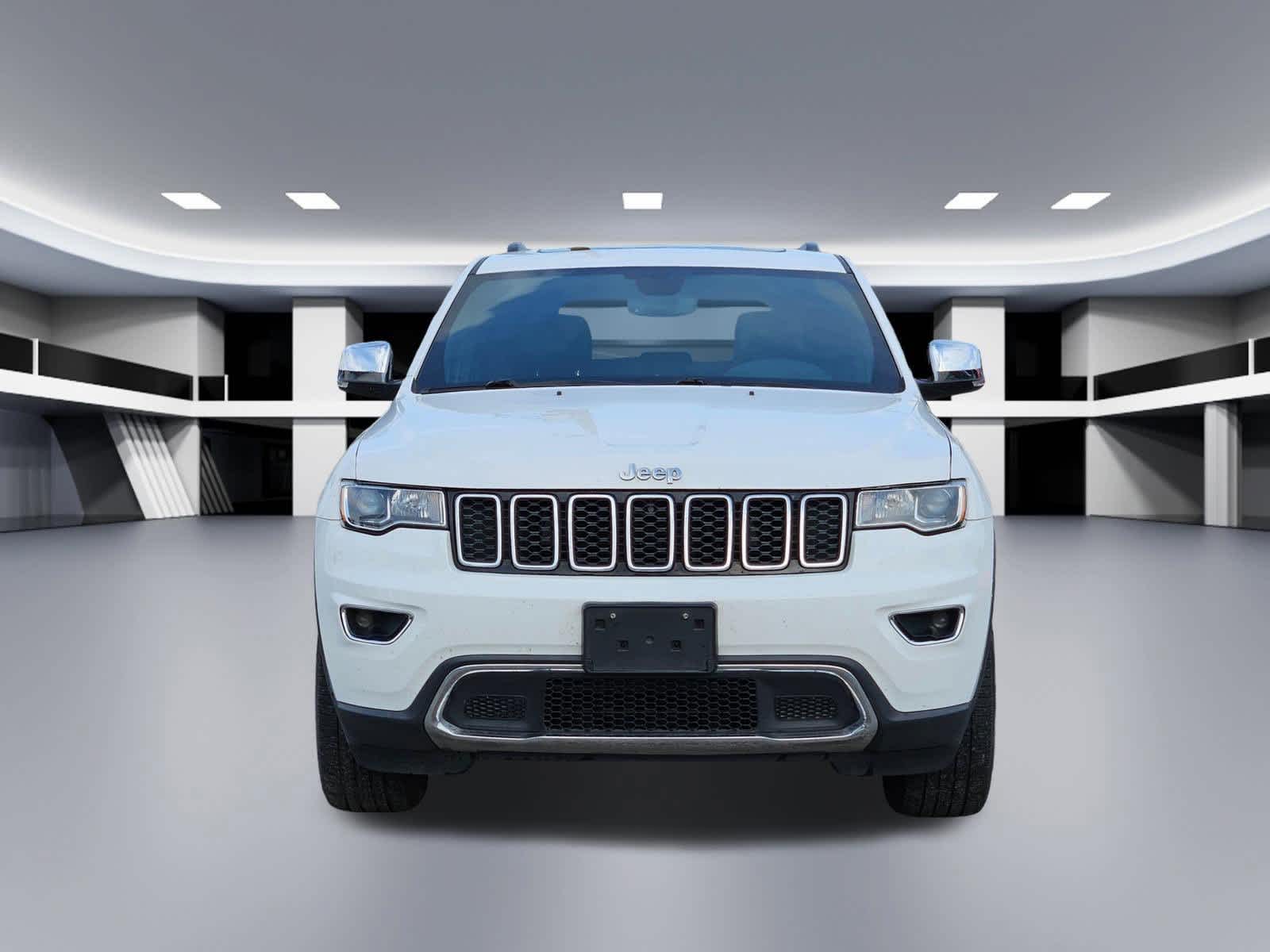 Thumbnail: 2018 Jeep Grand Cherokee - 7