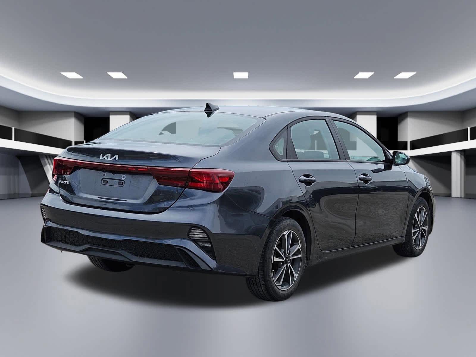 Thumbnail: 2024 Kia Forte - 6