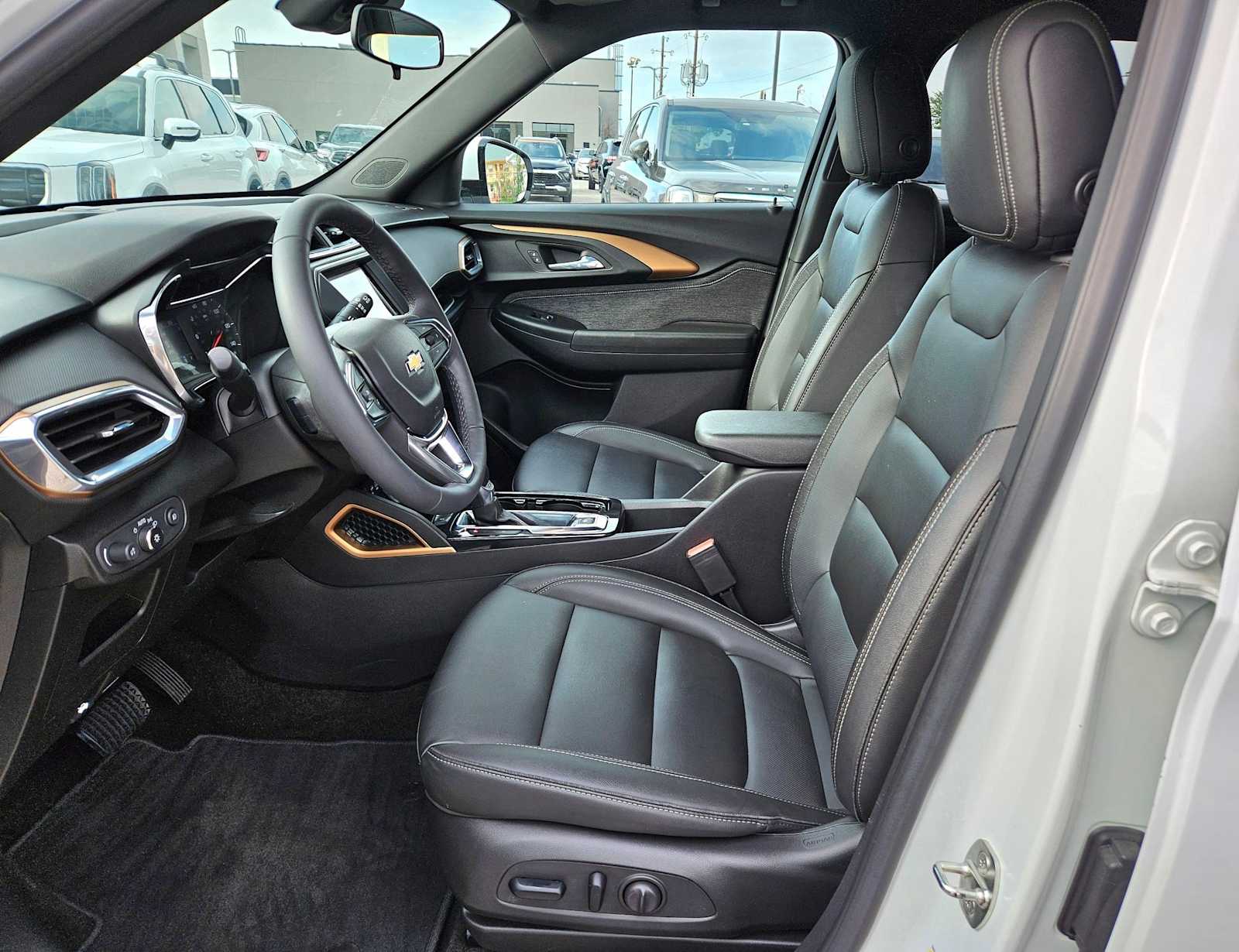 Thumbnail: 2023 Chevrolet TrailBlazer - 16
