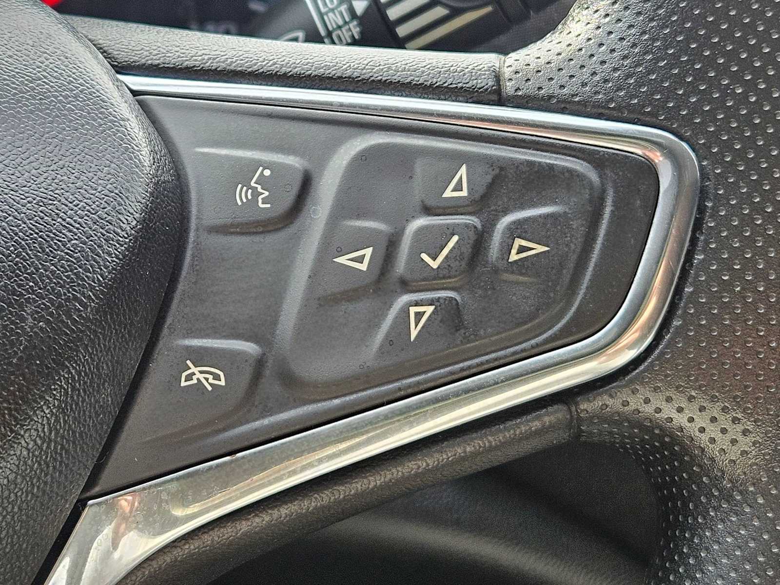 Thumbnail: 2020 Chevrolet Malibu - 24