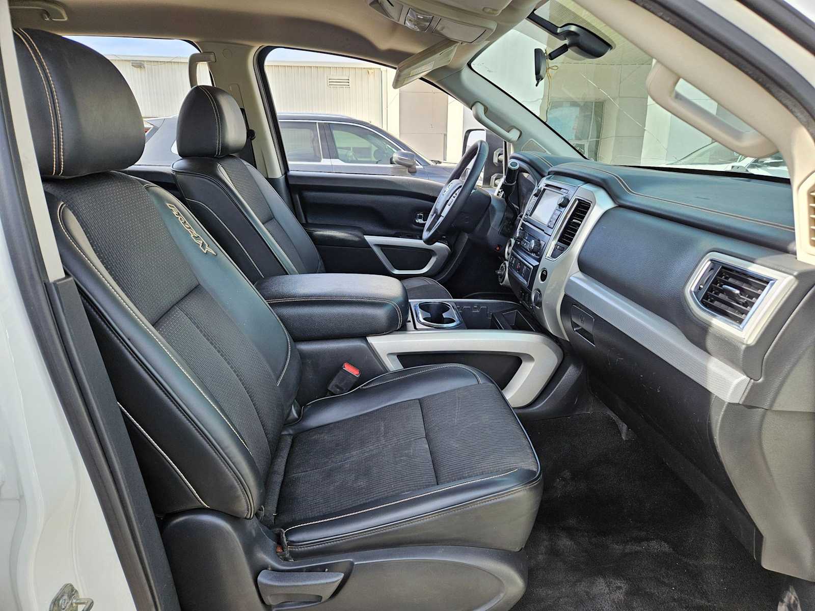 Thumbnail: 2018 Nissan Titan - 16