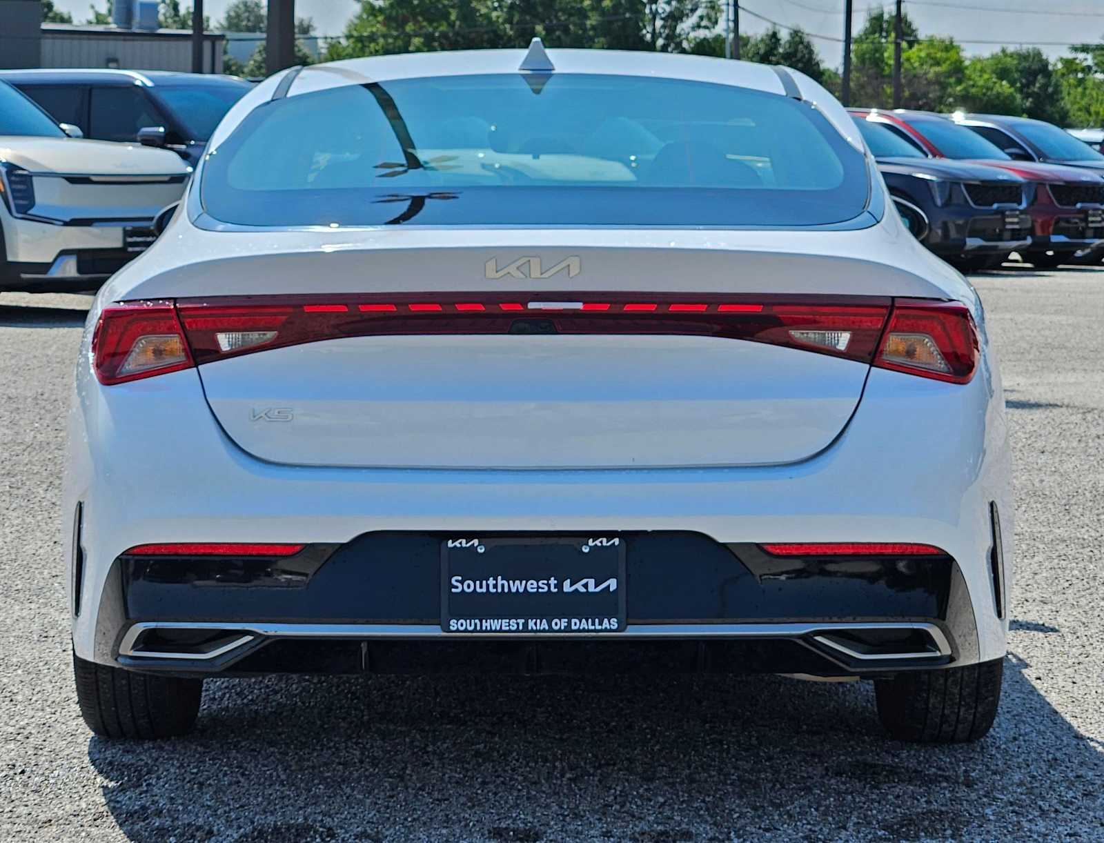 Thumbnail: 2023 Kia K5 - 4