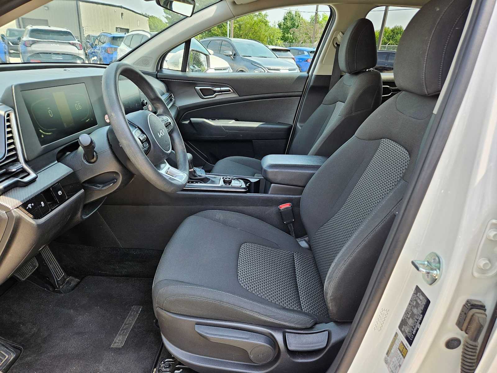 Thumbnail: 2023 Kia Sportage - 17