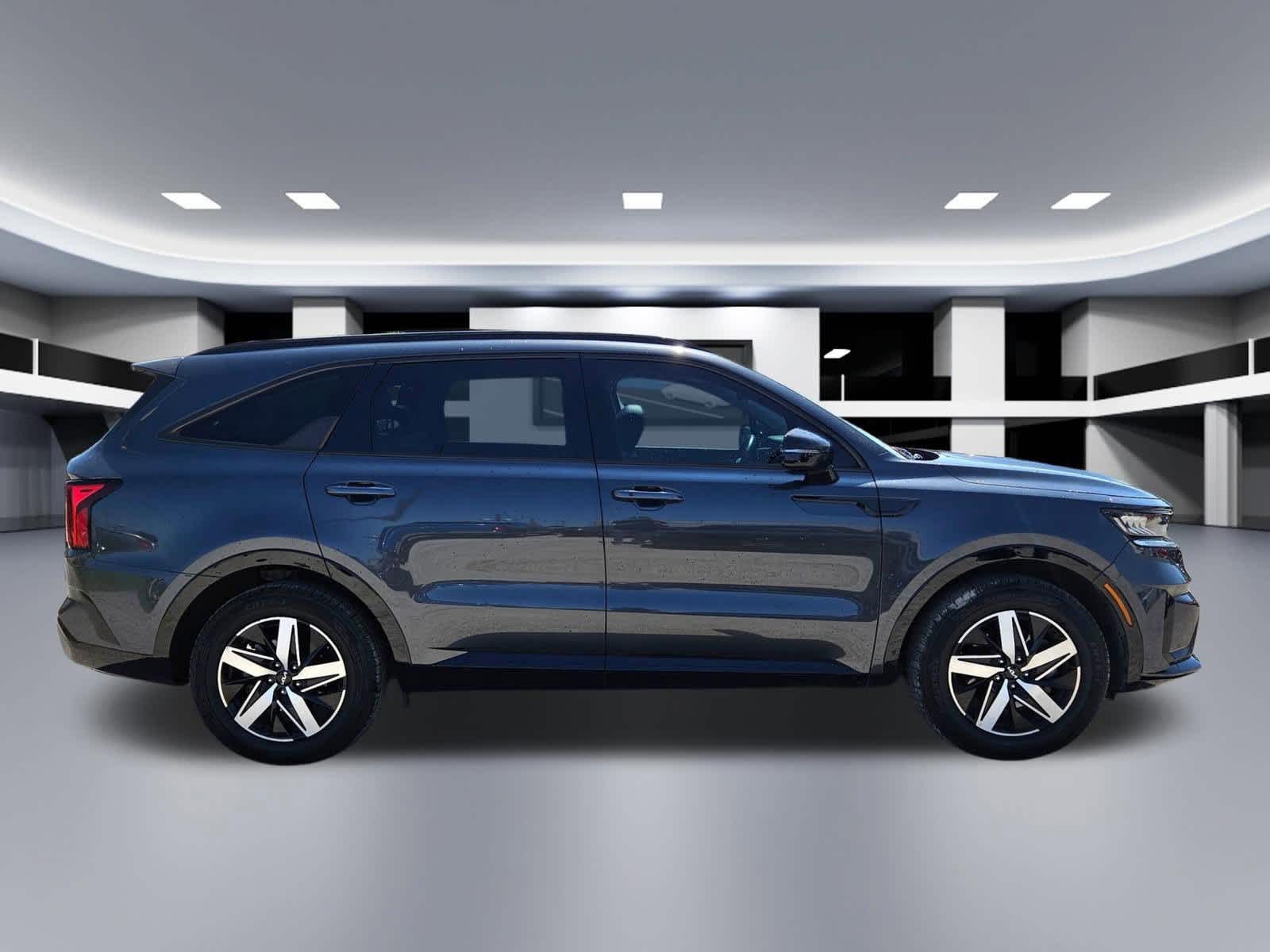 Thumbnail: 2023 Kia Sorento - 7
