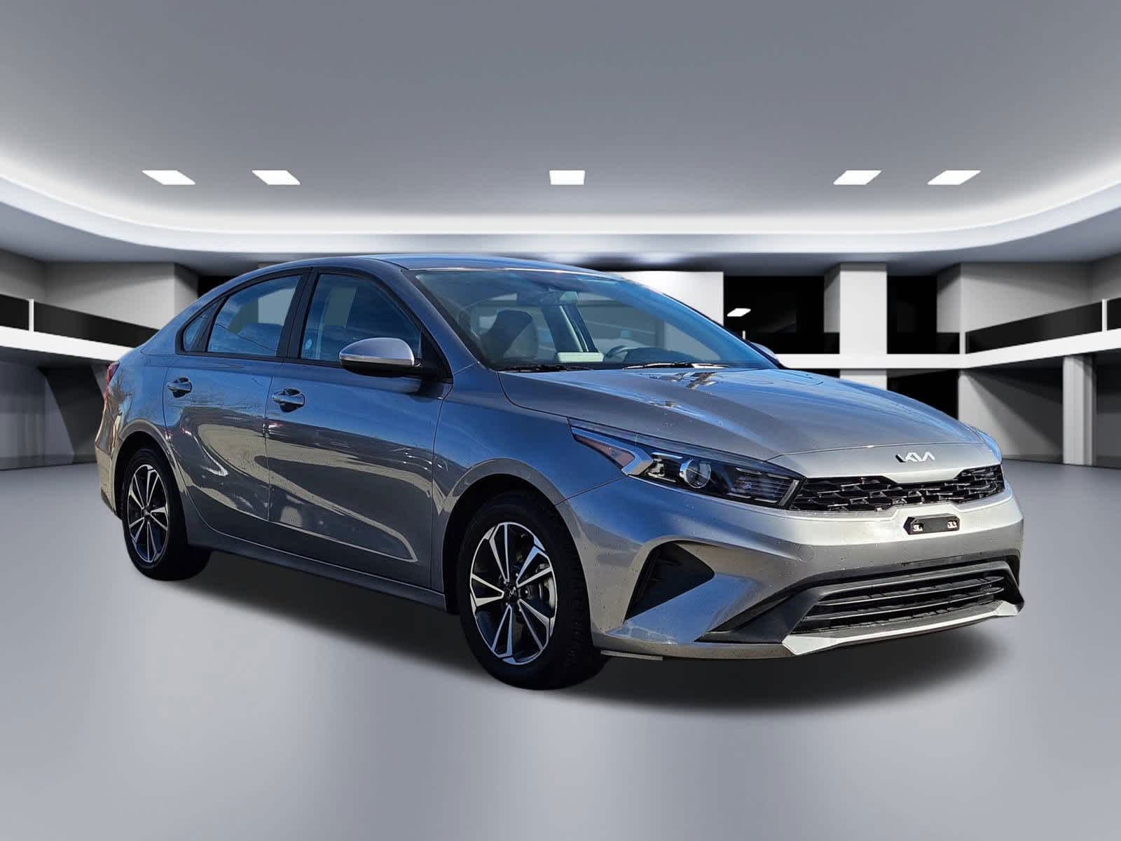 Thumbnail: 2024 Kia Forte - 7