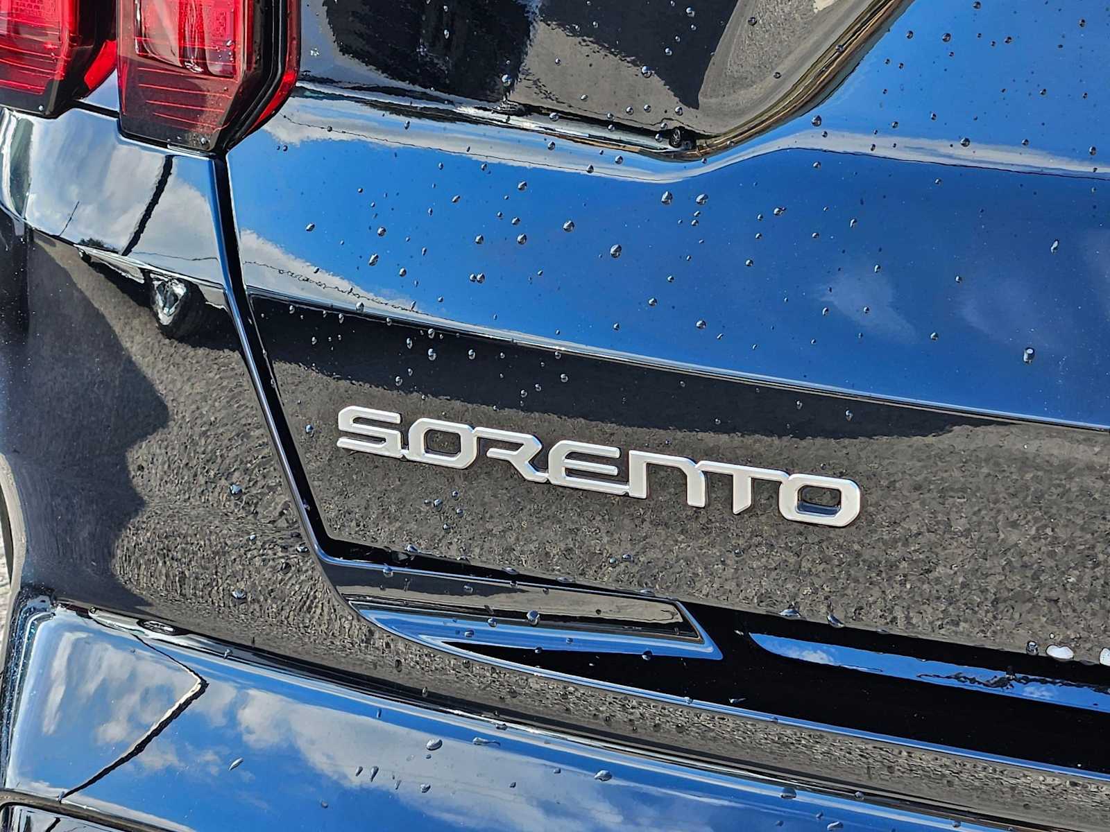 Thumbnail: 2023 Kia Sorento - 12