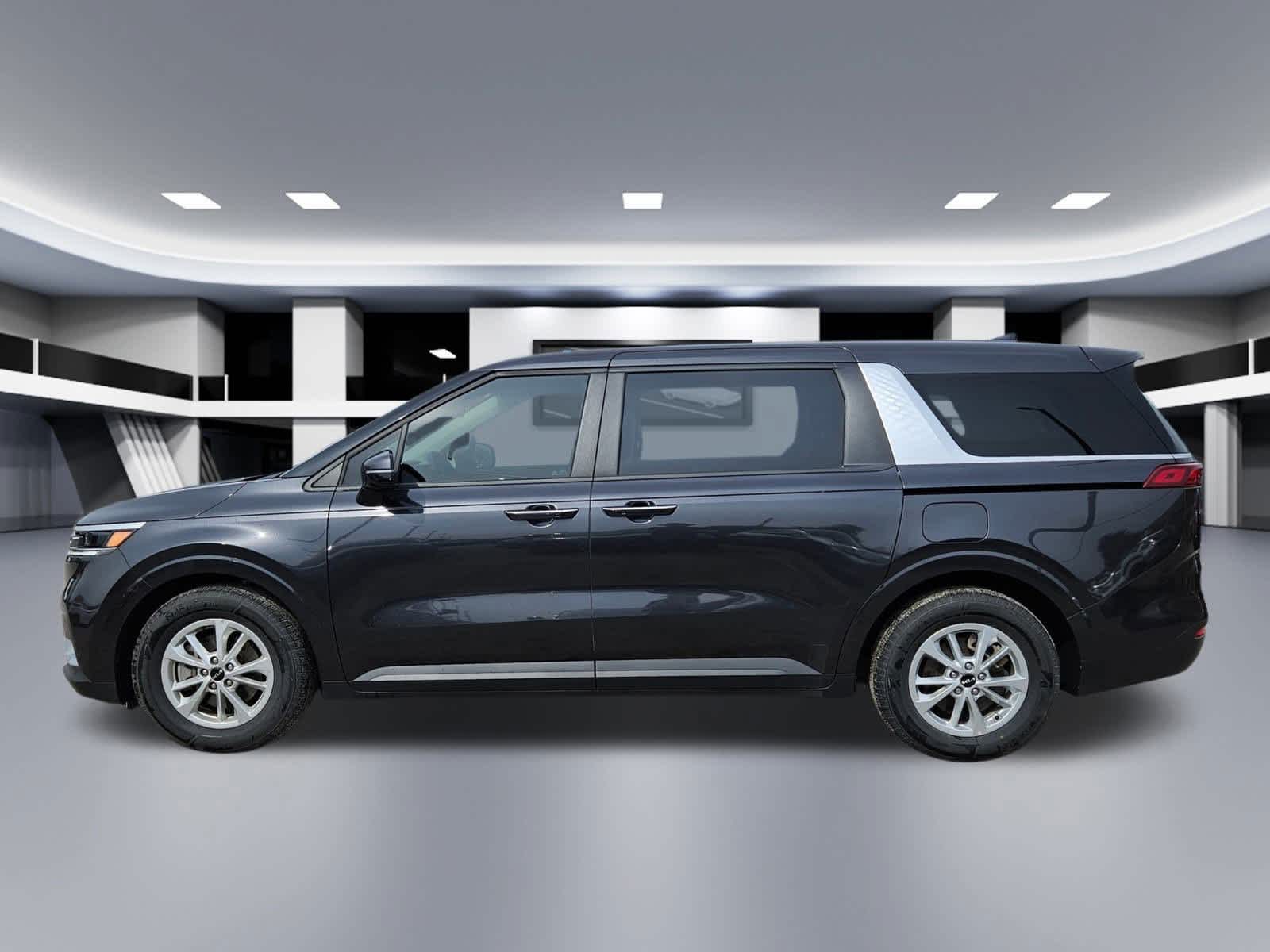 Thumbnail: 2024 Kia Carnival - 3