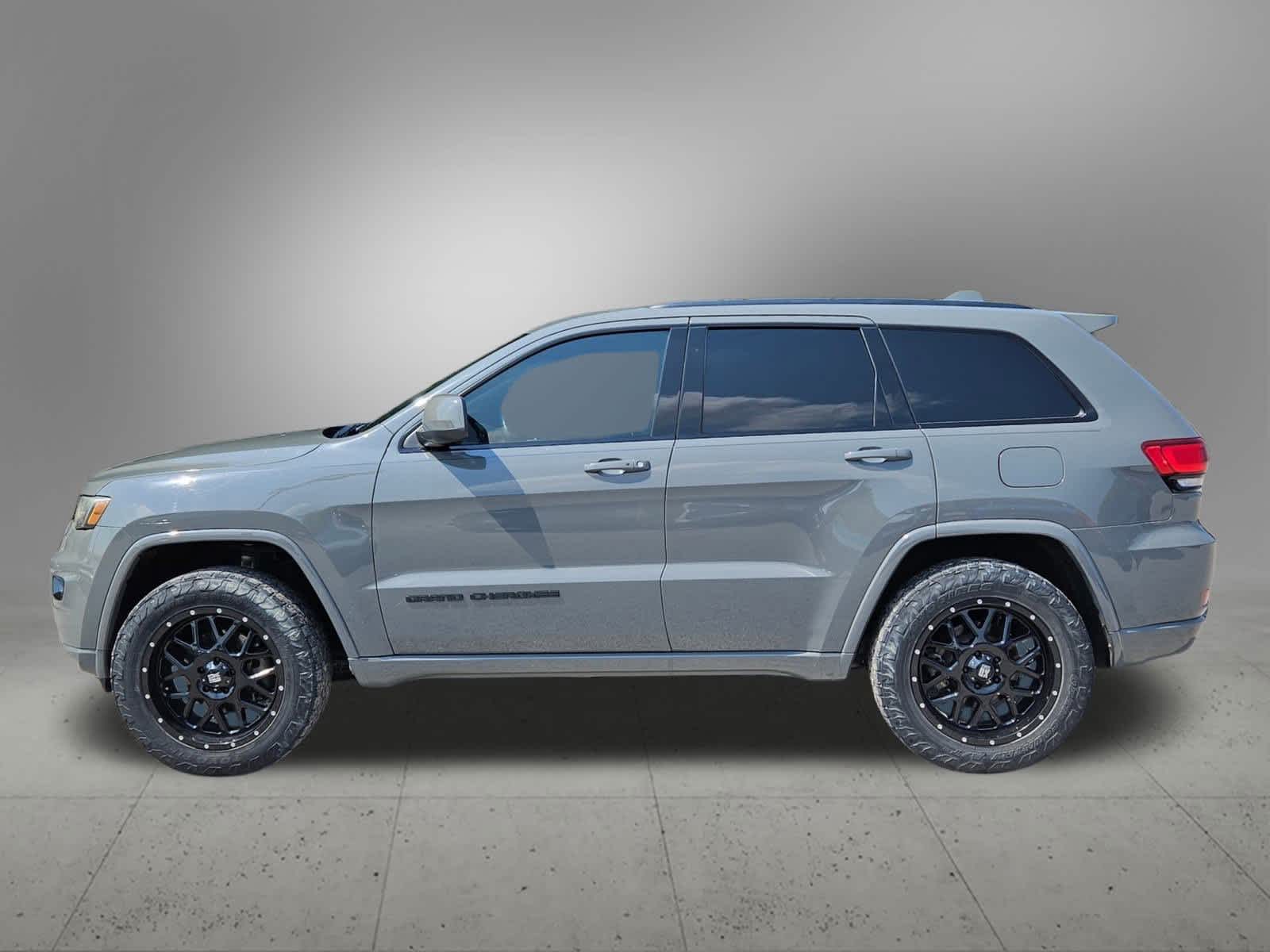 Thumbnail: 2019 Jeep Grand Cherokee - 2
