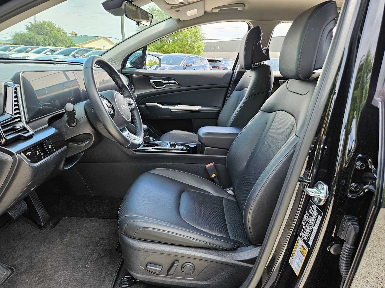 Thumbnail: 2025 Kia Sportage - 16