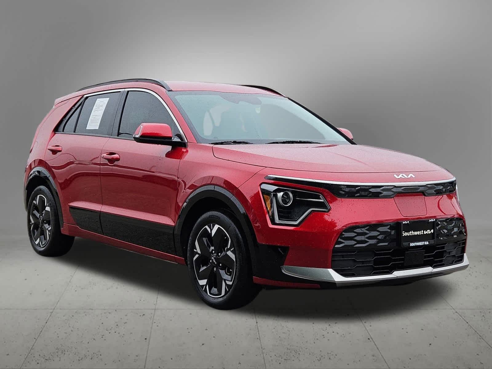 Thumbnail: 2023 Kia Niro - 8