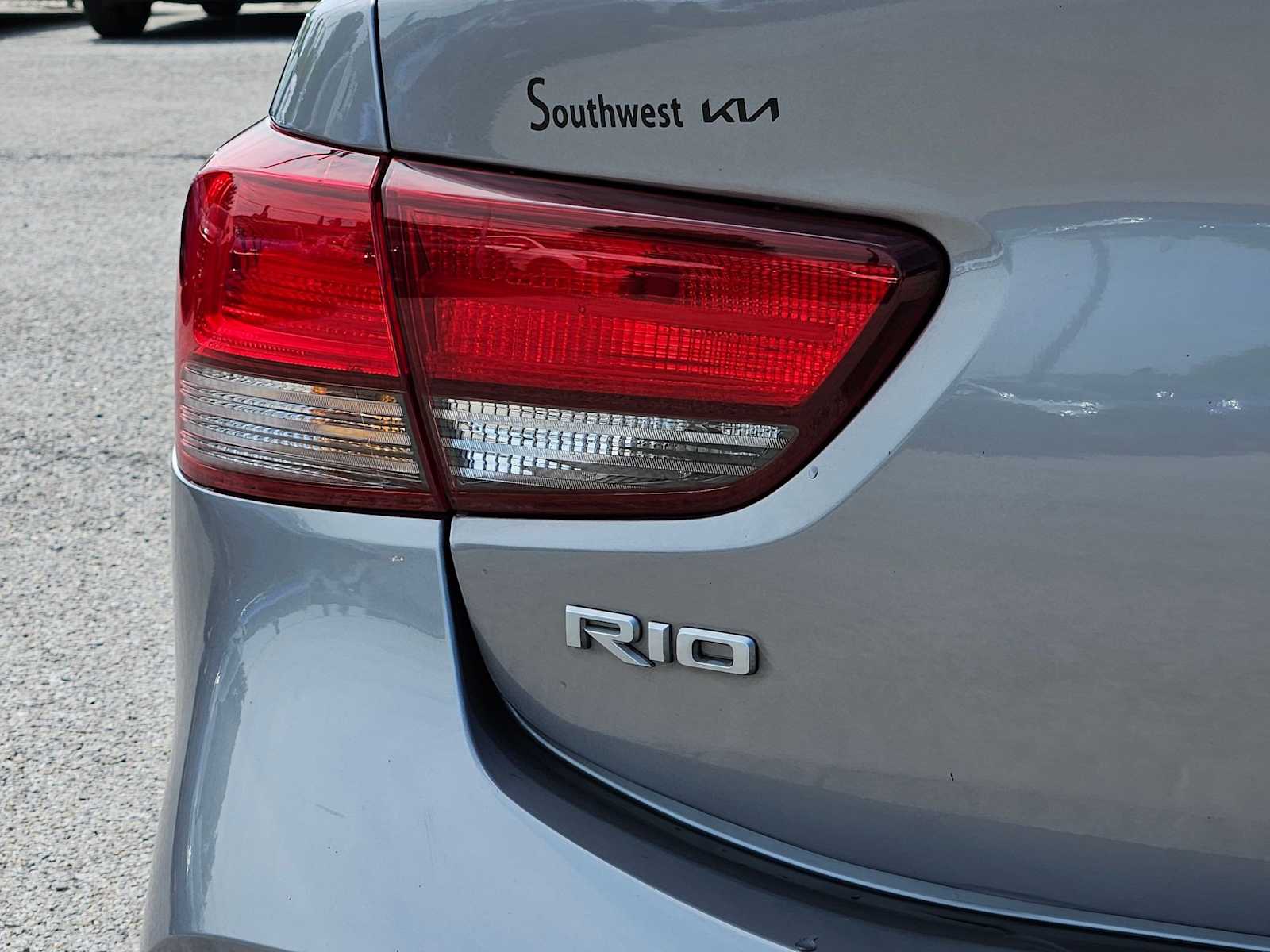 Thumbnail: 2023 Kia Rio - 9