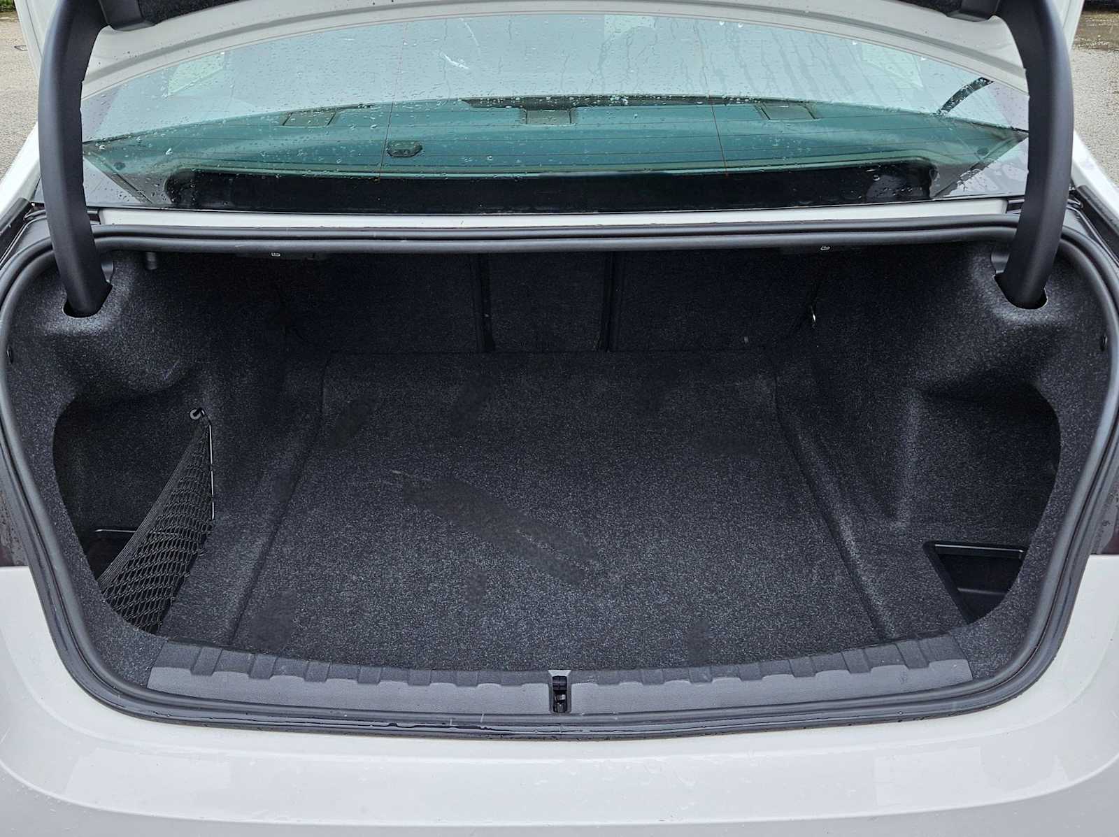 Thumbnail: 2025 BMW 3 Series - 24