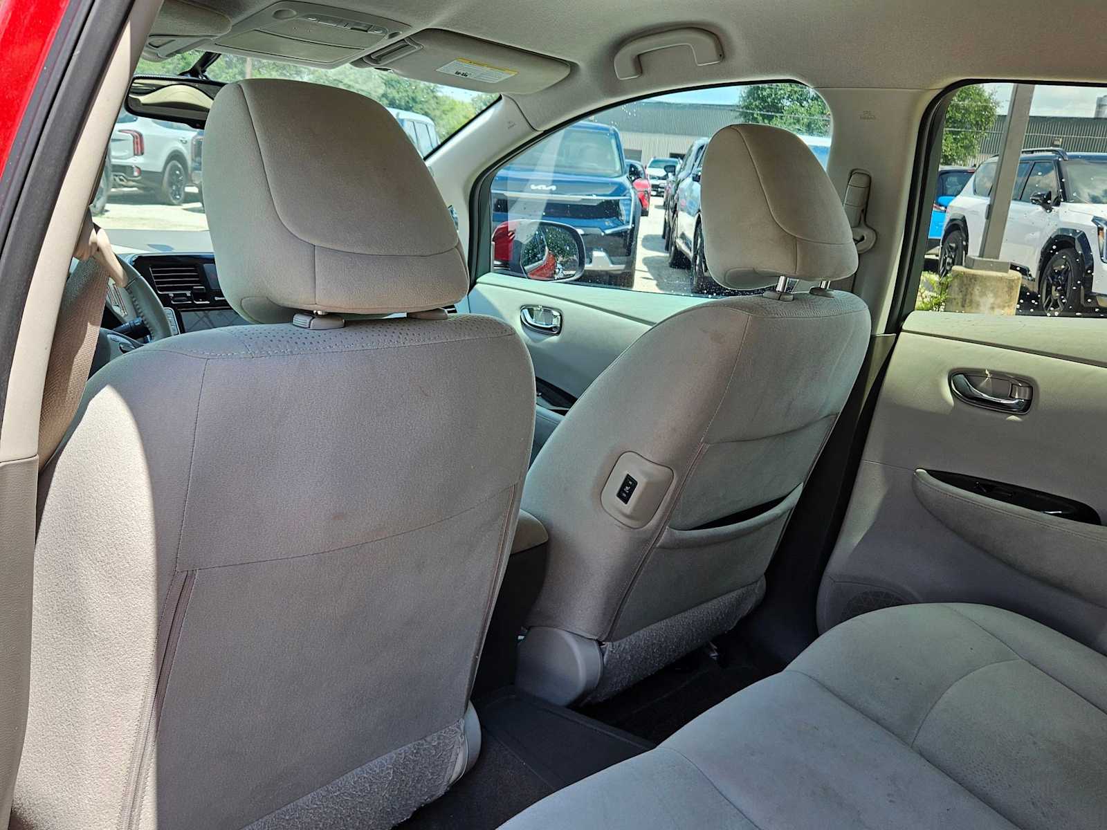 Thumbnail: 2015 Nissan Leaf - 15