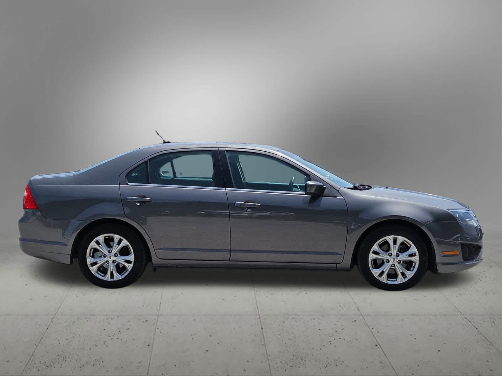 Thumbnail: 2012 Ford Fusion - 6