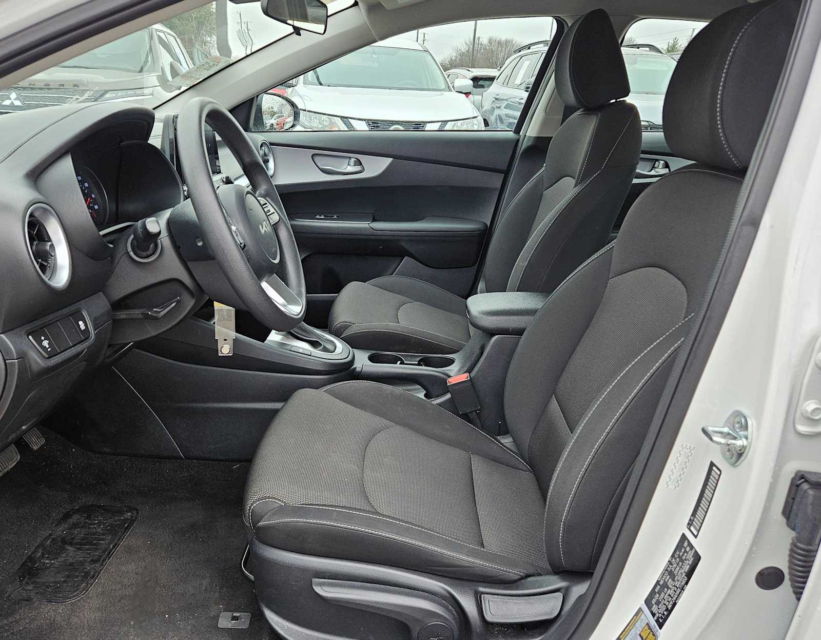 Thumbnail: 2024 Kia Forte - 16